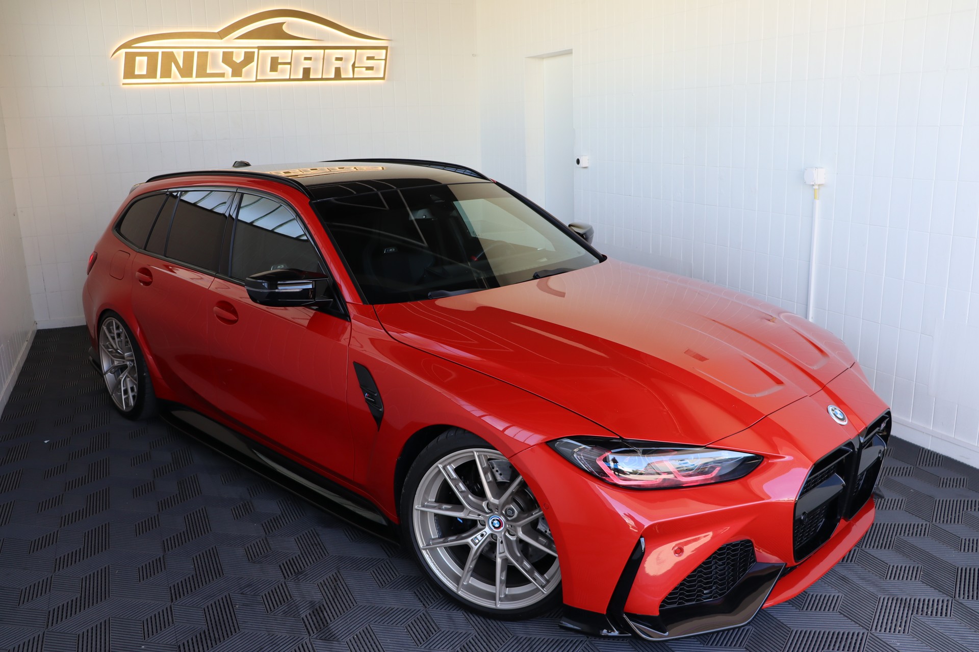 BMW M3 TOURING XDRIVE COMPETITION M * ADRO-FRONT * M-PERFORMANCE " REMUS * SCHALENSITZ *-showroom-element-3