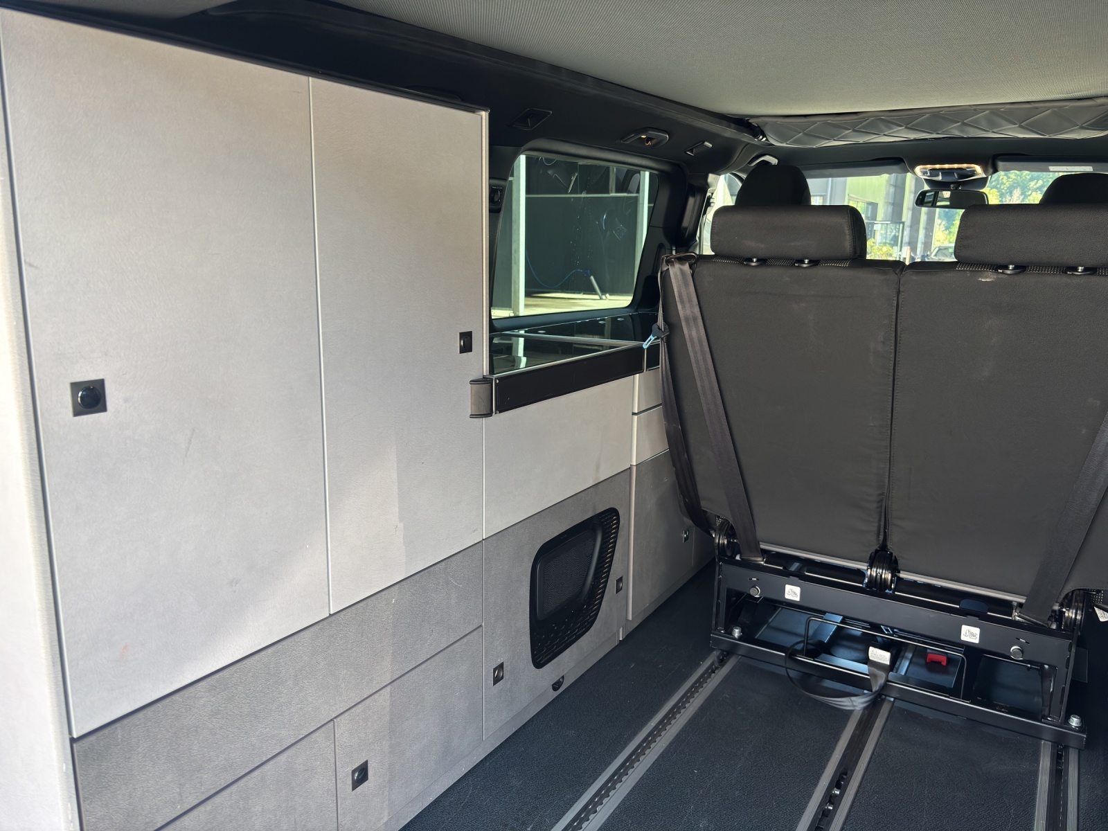 MERCEDES-BENZ V 300 d lang 4Matic 9G-Tronic-image-18
