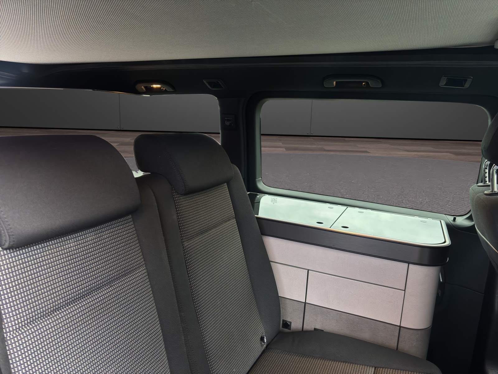 MERCEDES-BENZ V 300 d lang 4Matic 9G-Tronic-image-13
