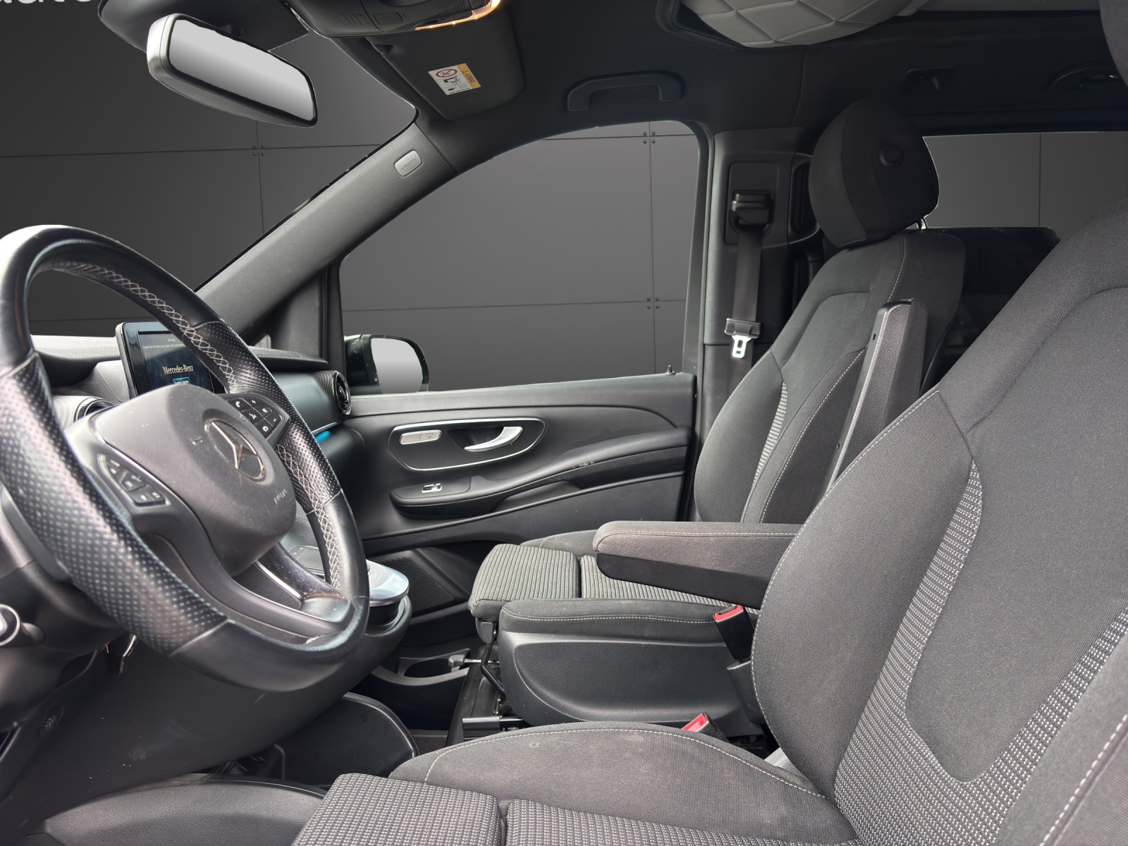 MERCEDES-BENZ V 300 d lang 4Matic 9G-Tronic-showroom-element-2