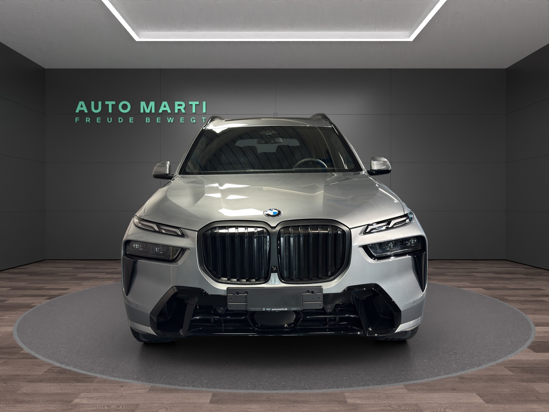 BMW X7 40d xDrive SAG-showroom-element-1