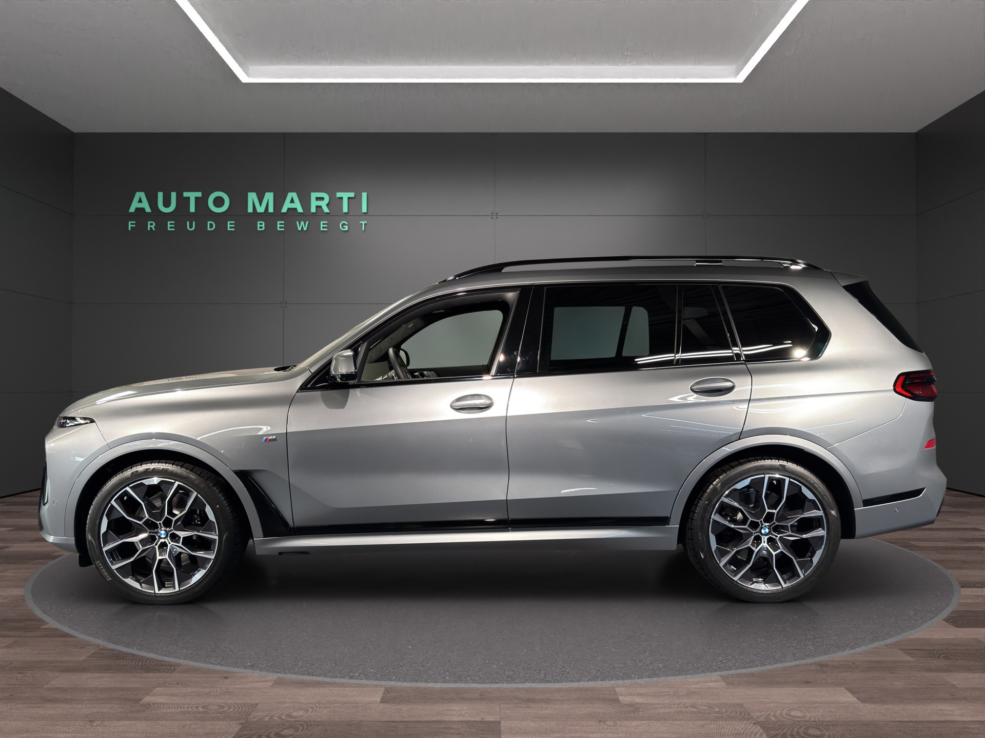 BMW X7 40d xDrive SAG-showroom-element-2