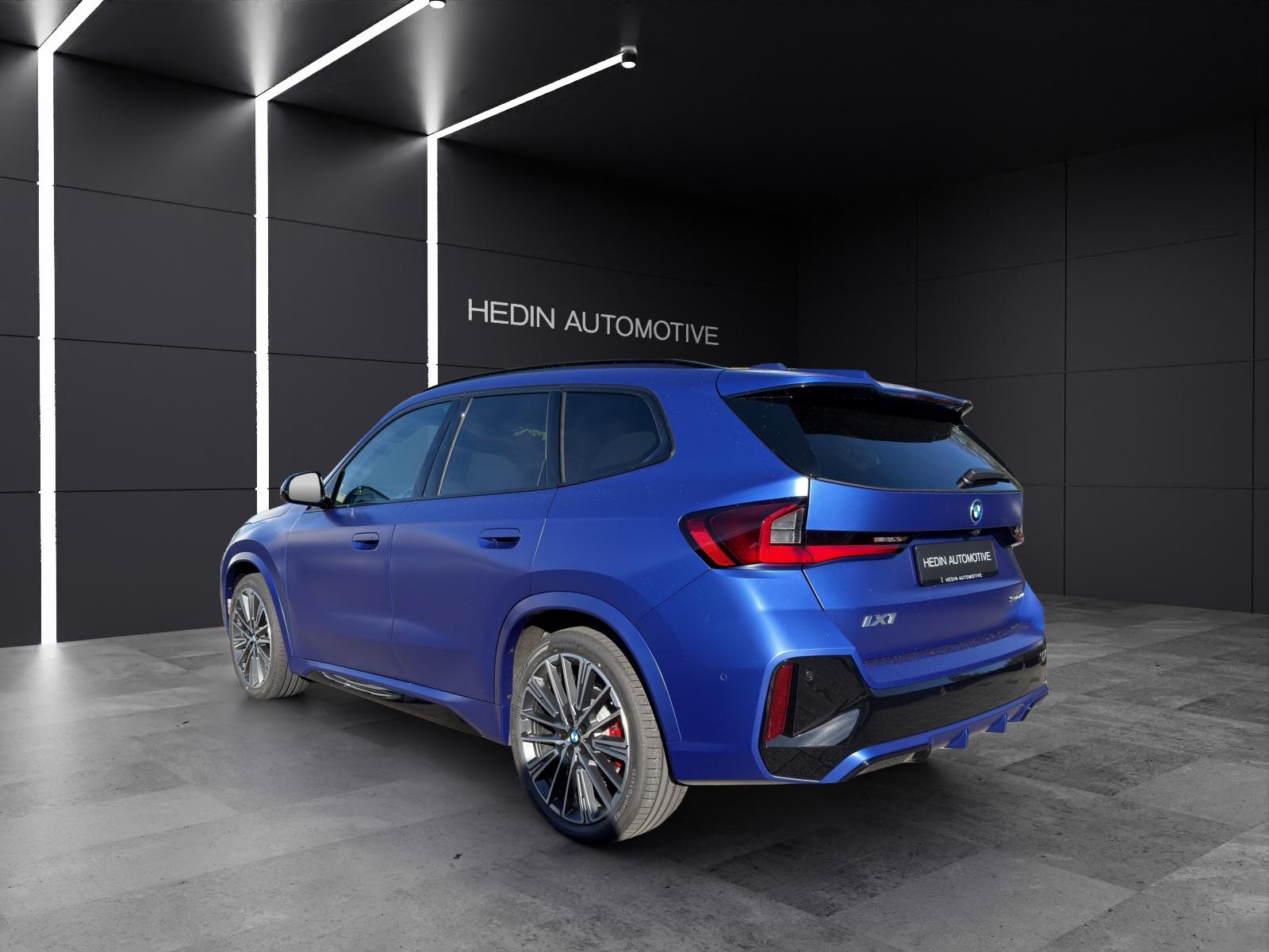 BMW iX1 U11 30 xDrive-showroom-element-2
