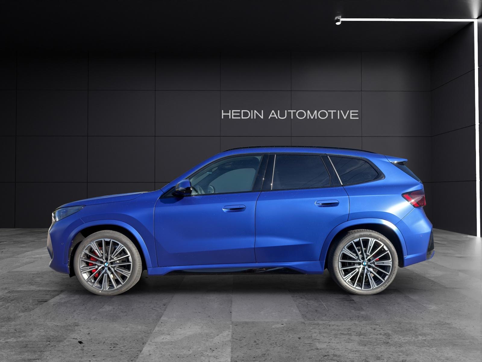 BMW iX1 U11 30 xDrive-showroom-element-3