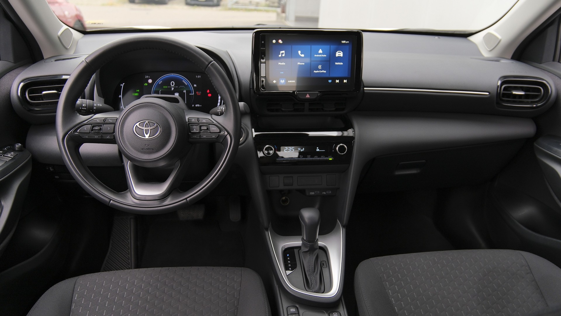 TOYOTA Yaris Cross 1.5 Trend e-CVT-image-5