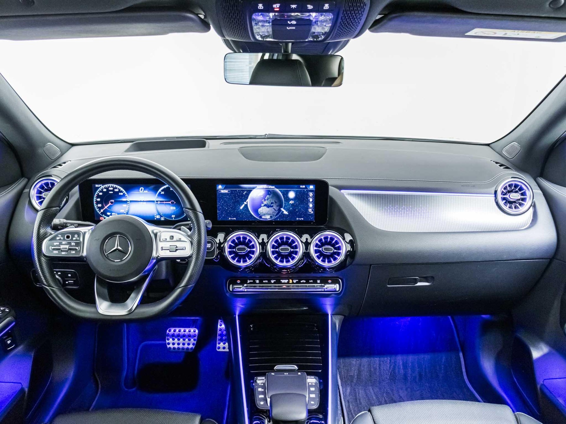 MERCEDES-BENZ EQA 300 4MATIC-image-10