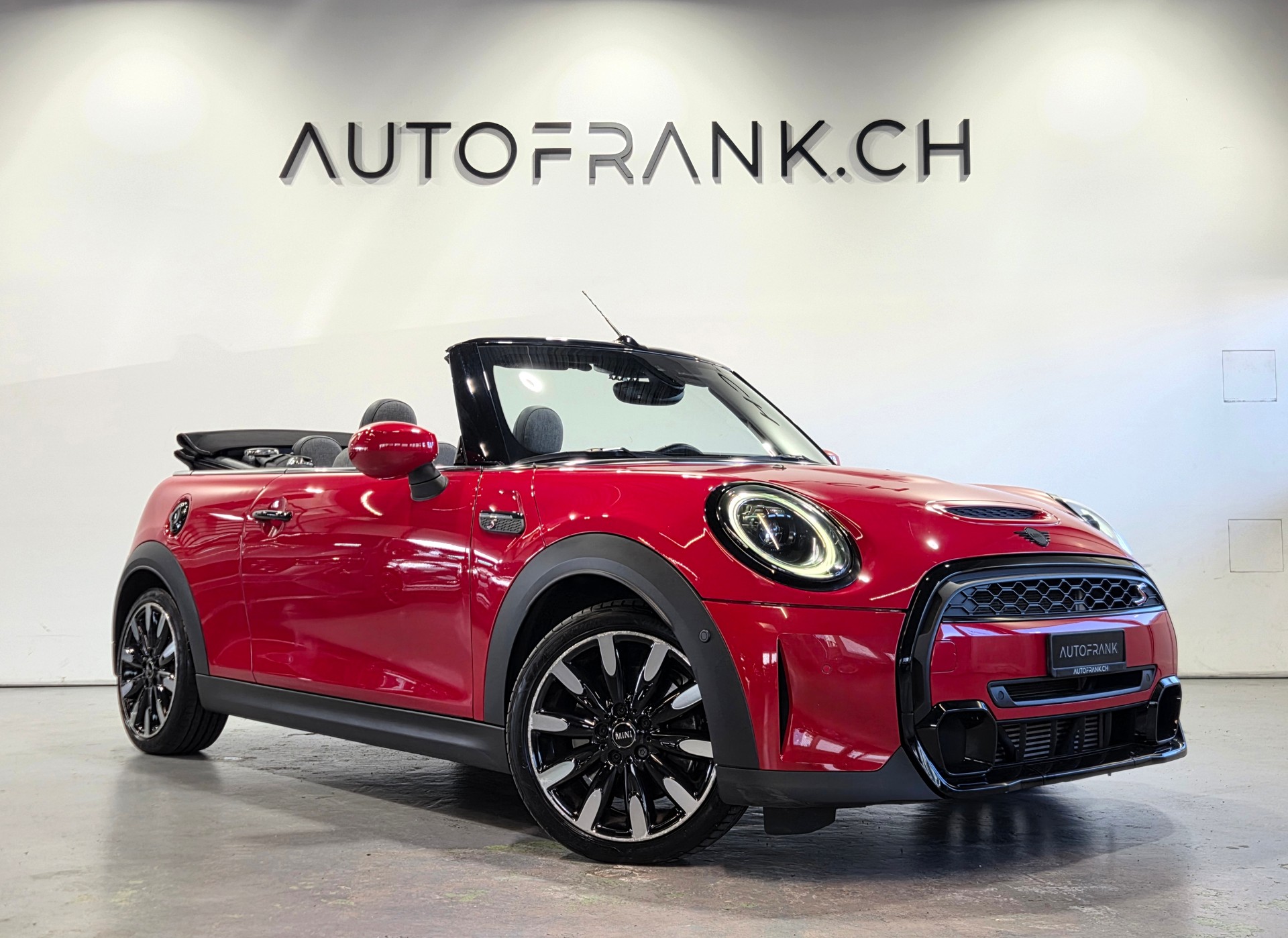 MINI Cabrio F57 2.0i Cooper S SDKG-showroom-element-2