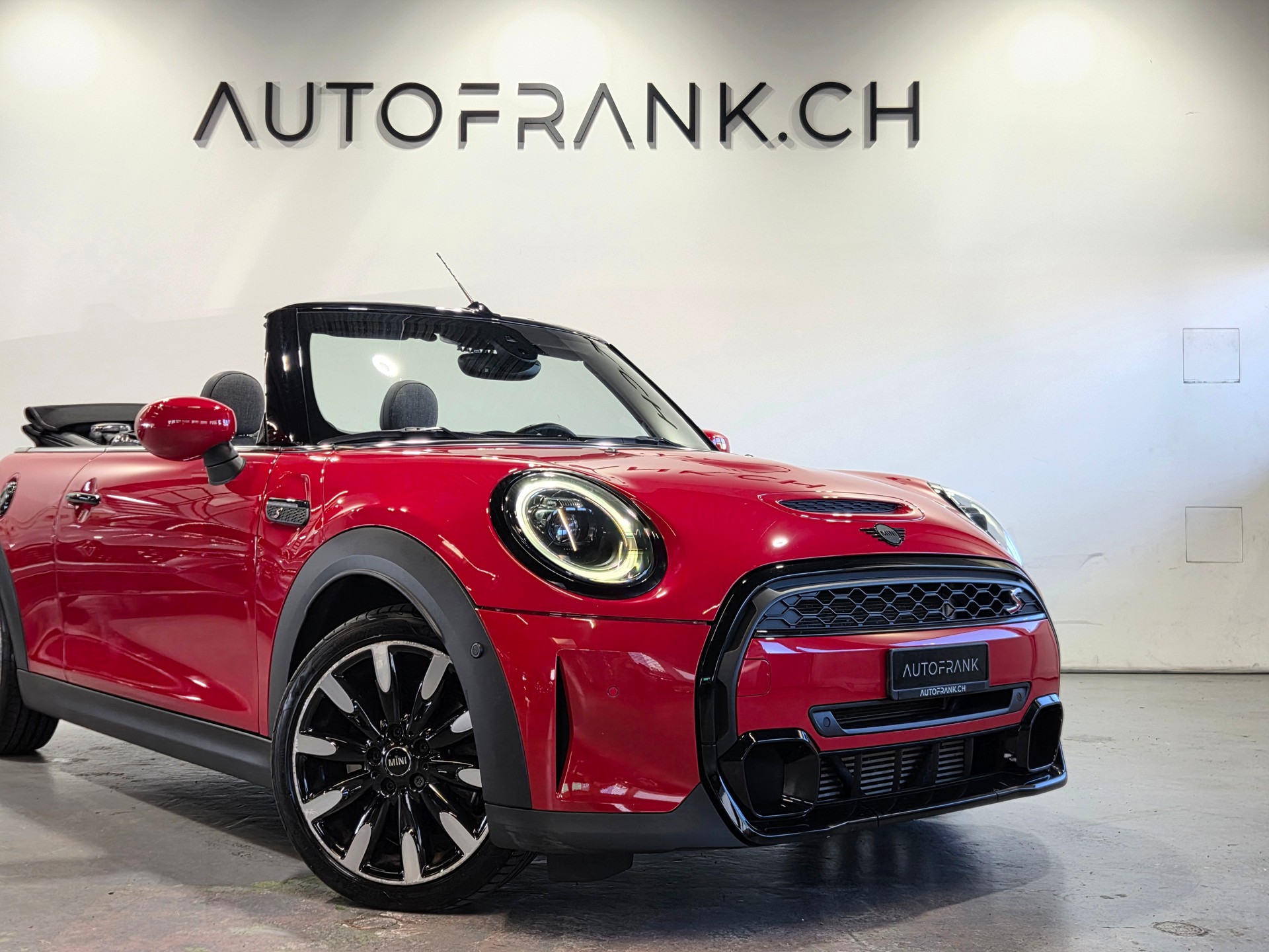 MINI Cabrio F57 2.0i Cooper S SDKG-showroom-element-1