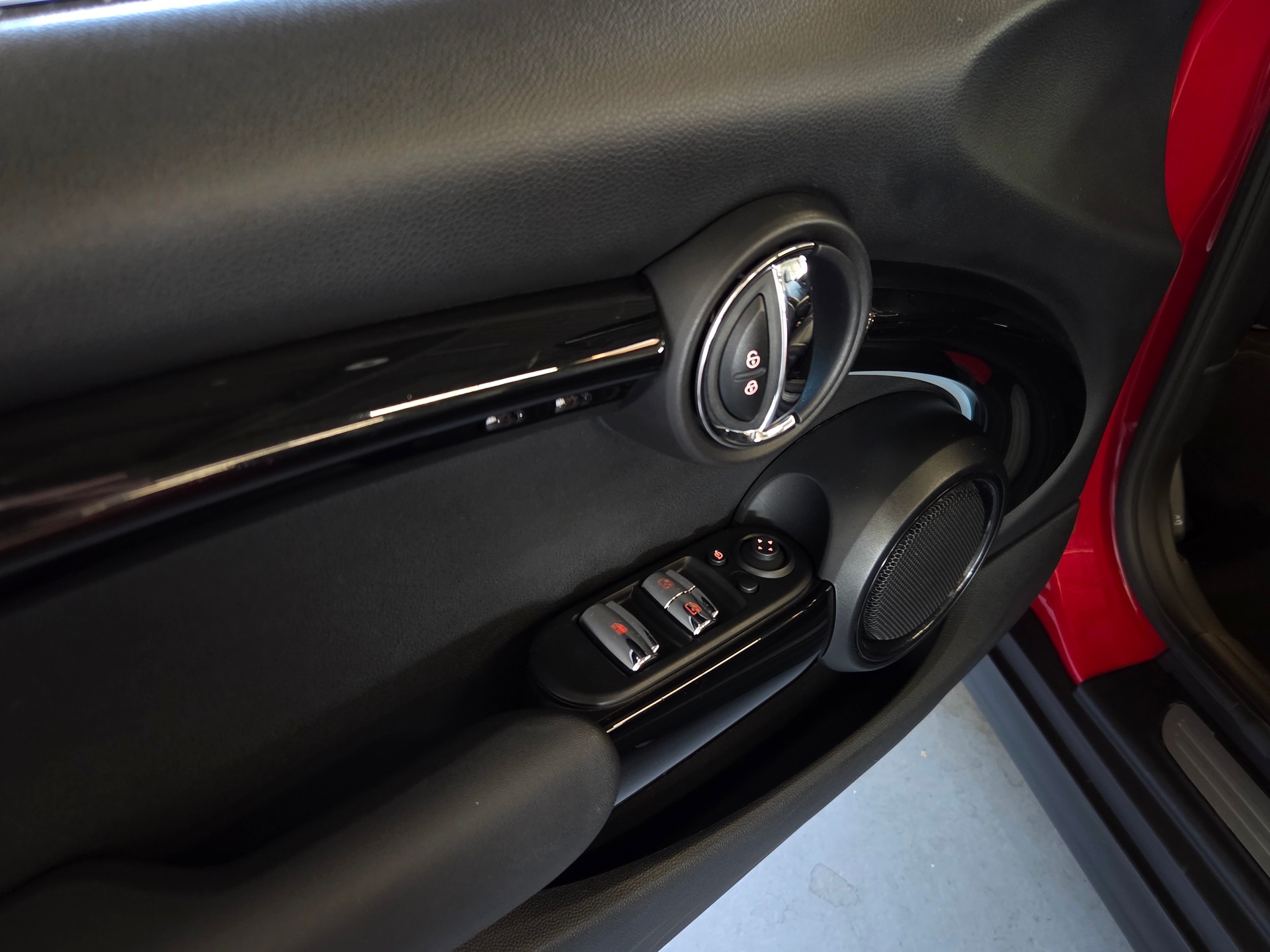 MINI Cabrio F57 2.0i Cooper S SDKG-image-21