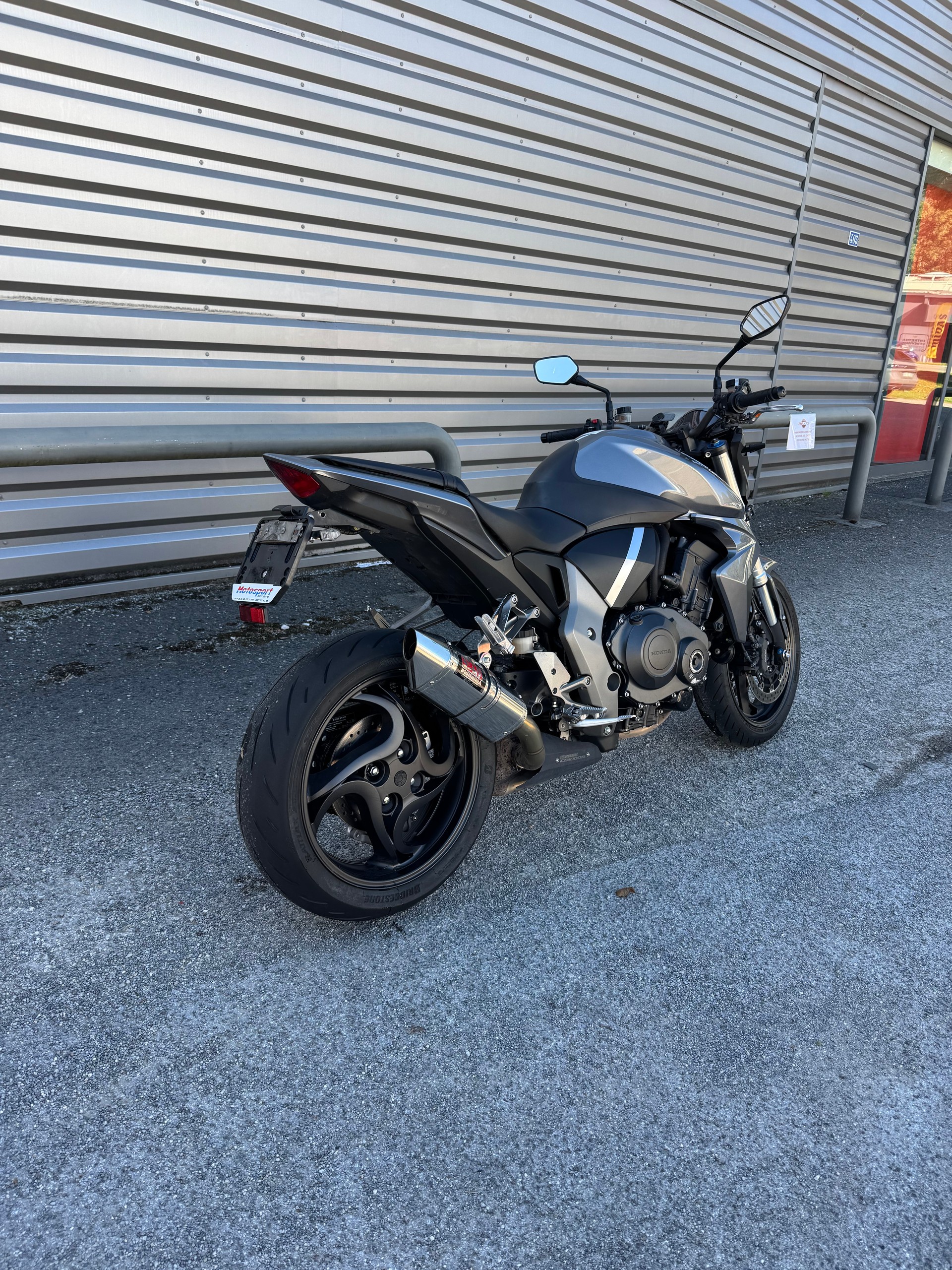 HONDA CB 1000 R ABS-image-1