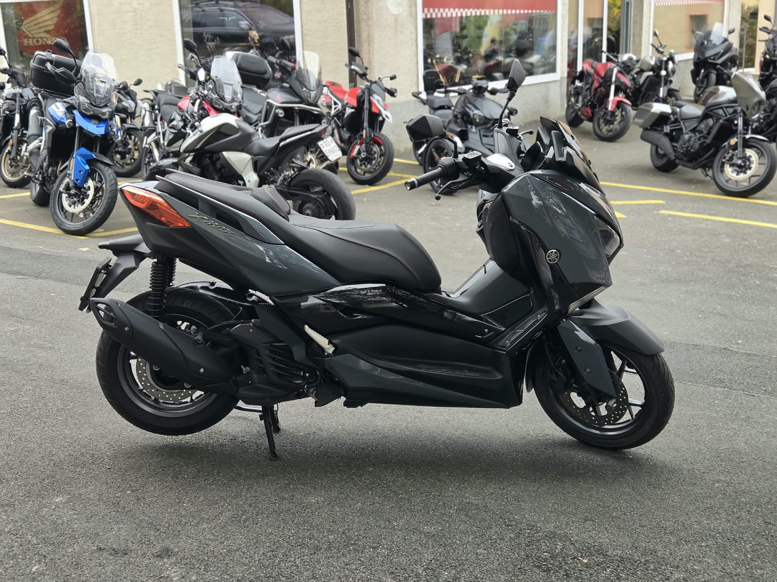 YAMAHA X-Max YP 125 Tech Max-image-3