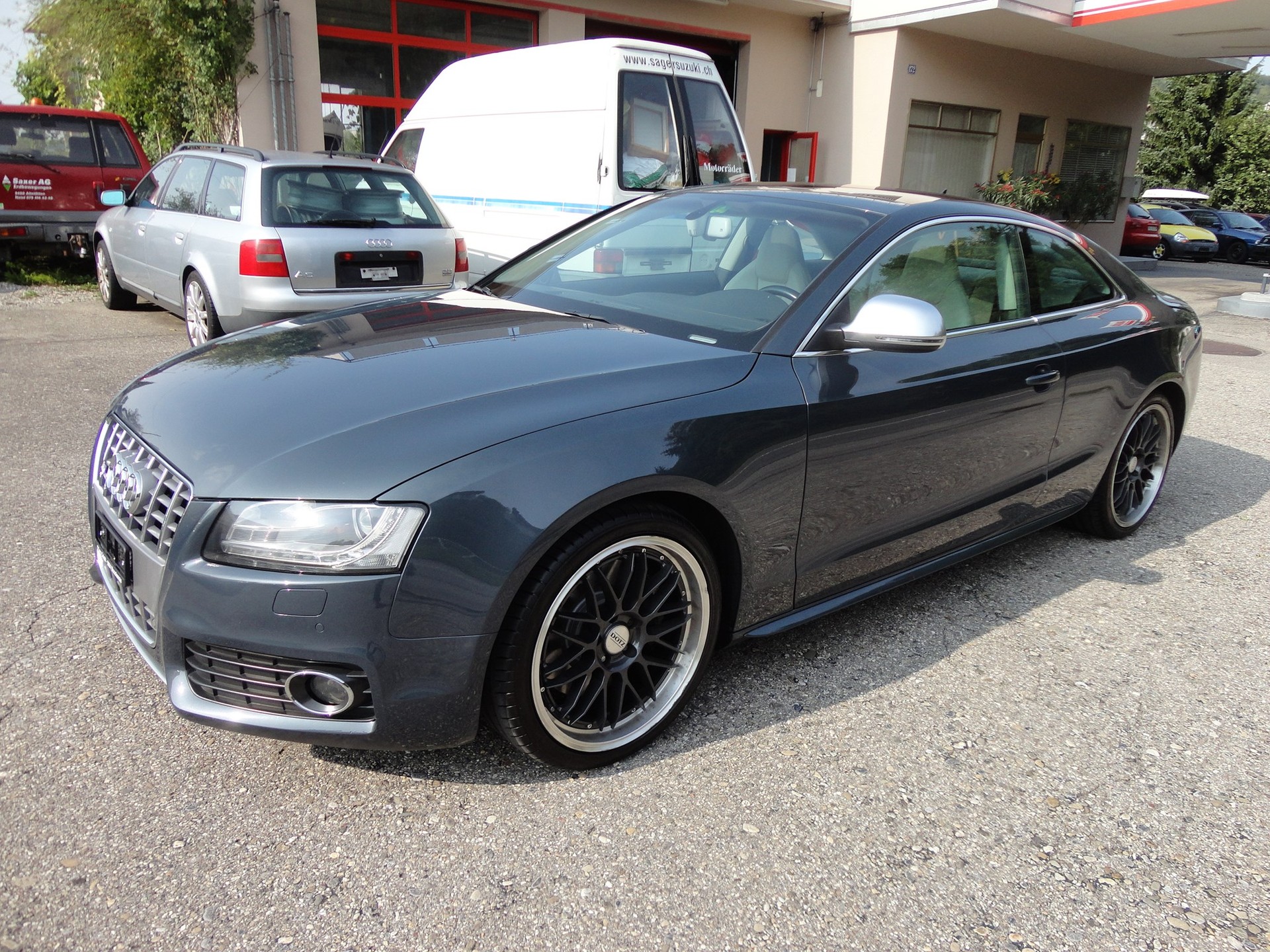 AUDI S5 Coupé 4.2 FSI quattro tiptronic-image-2