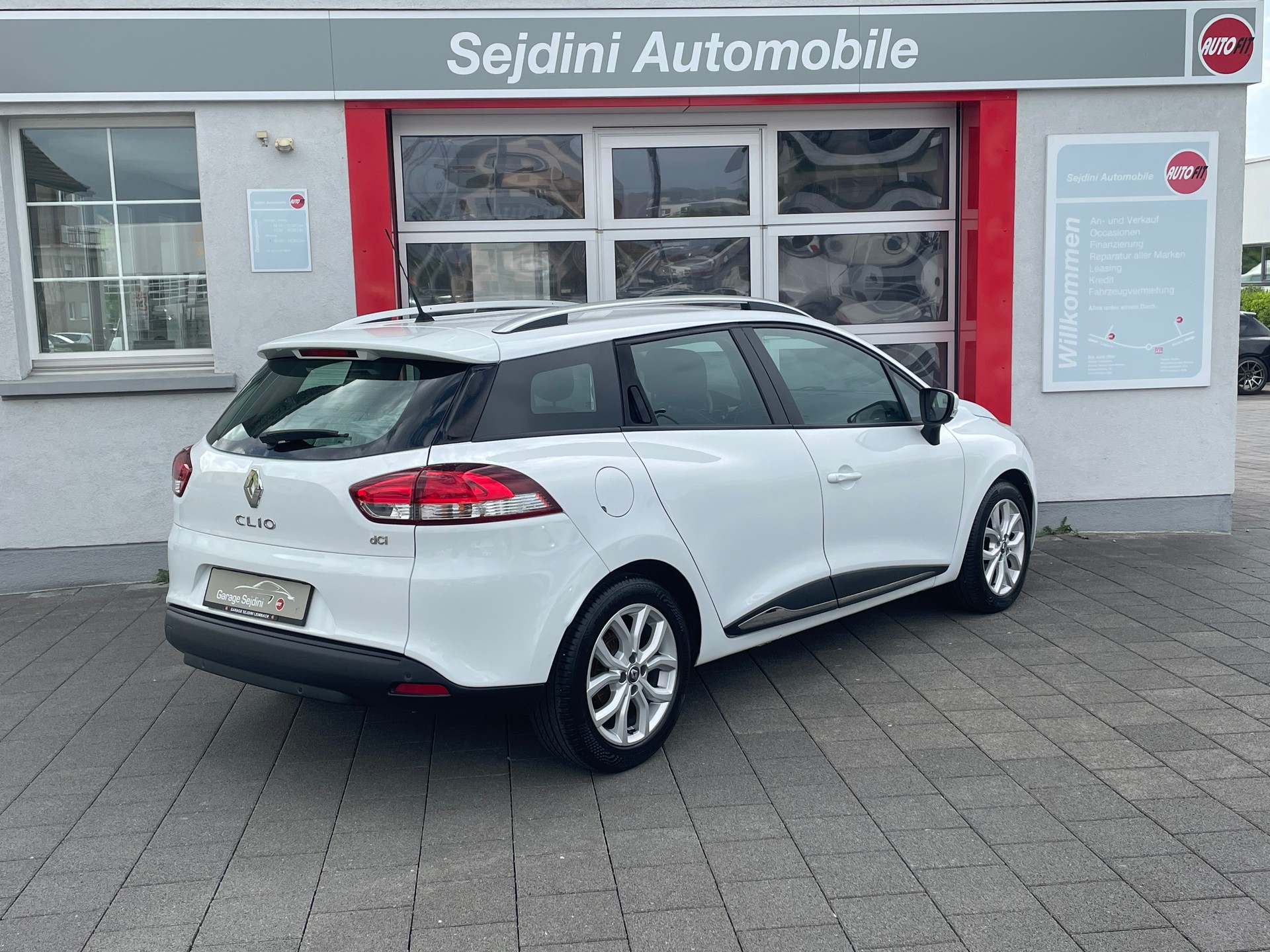 RENAULT Clio Grandtour 1.5 dCi Expression EDC-image-4