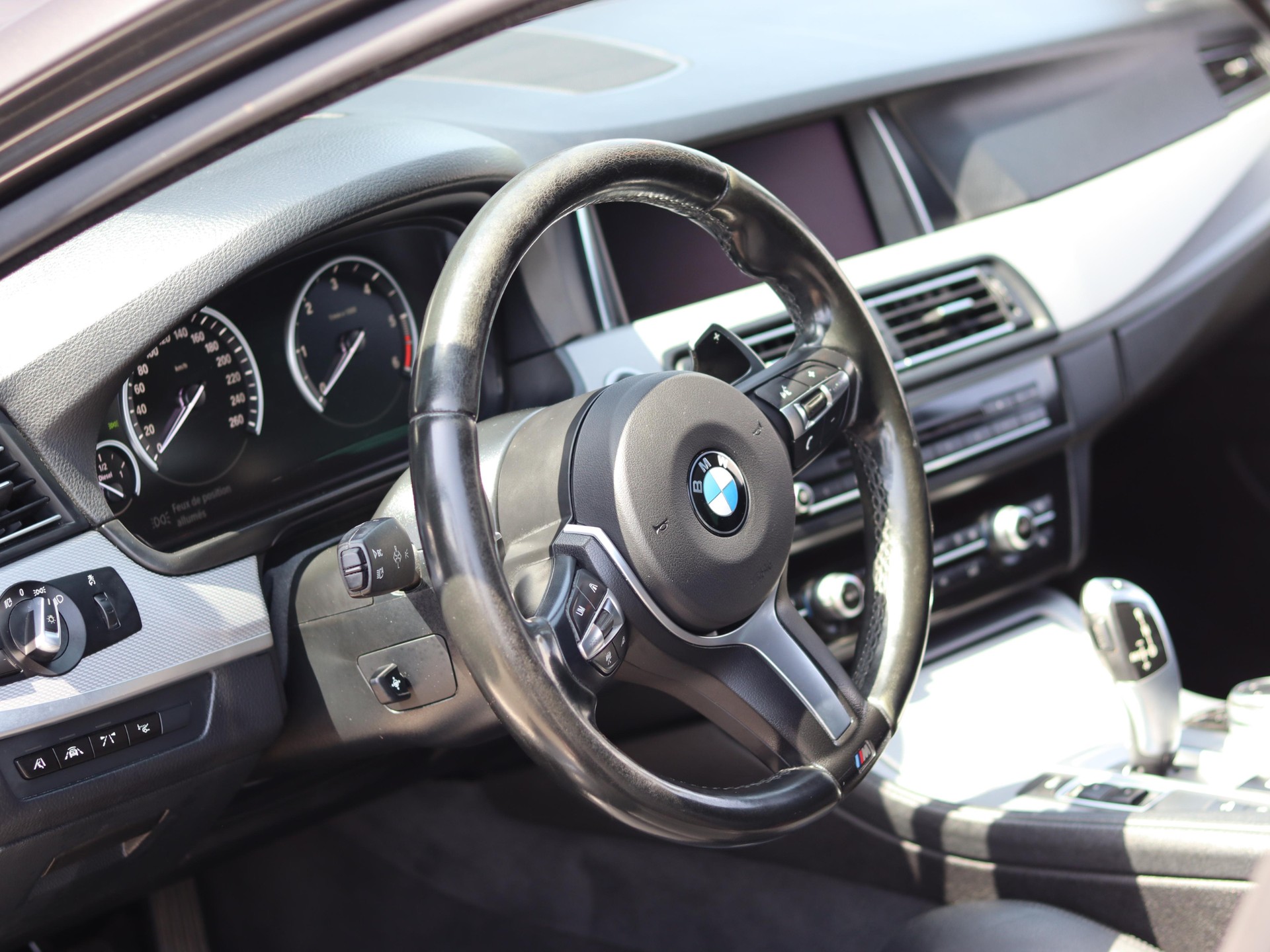 BMW 520d Touring xDrive M Sport Steptronic-image-8