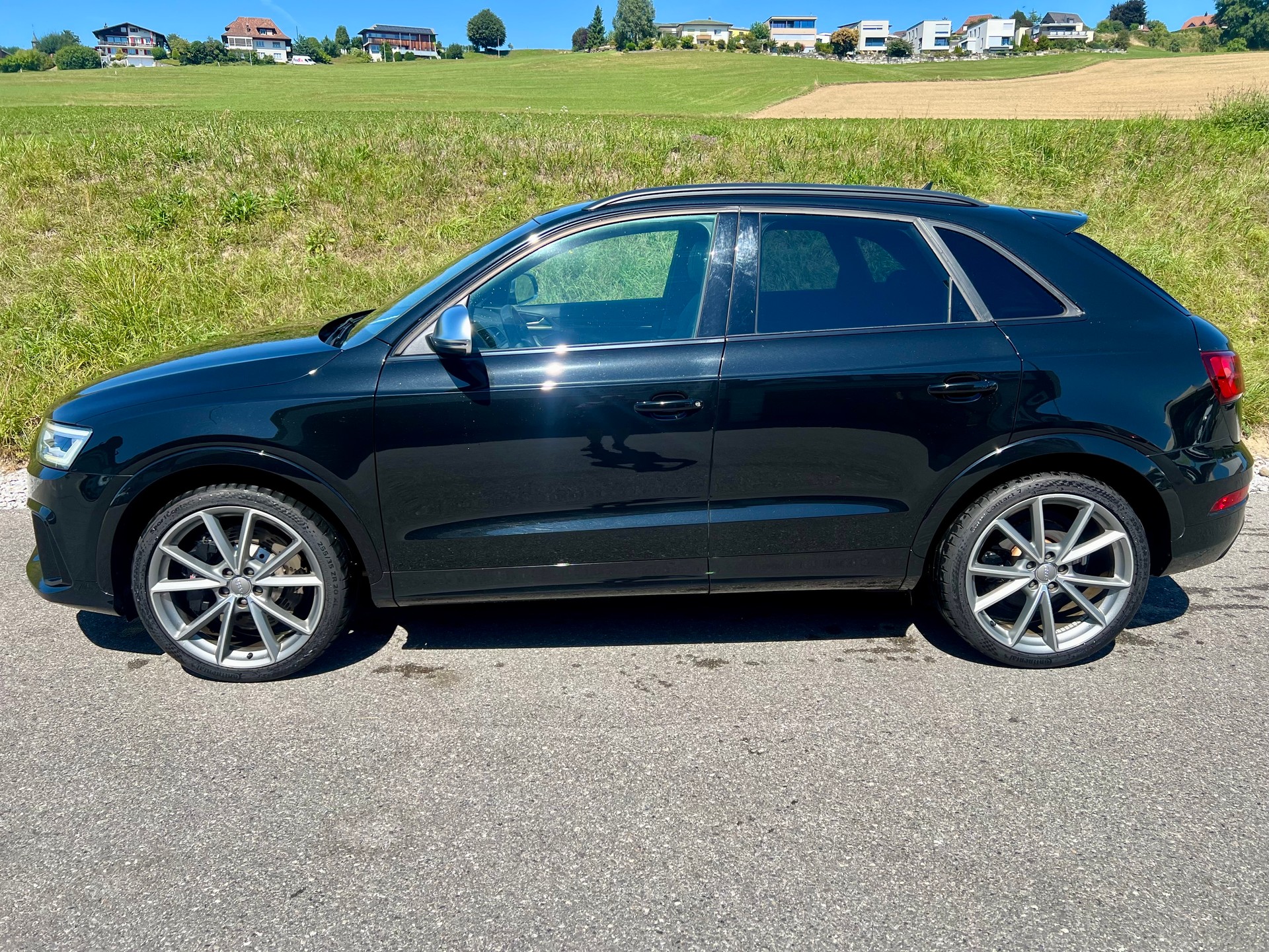 AUDI RS Q3 2.5 TFSI quattro S-tronic-showroom-element-2