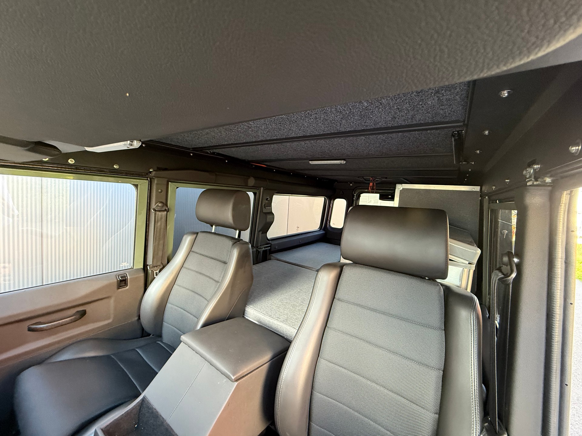 LAND ROVER Defender 110 300TDi Expeditionsmobil-image-10