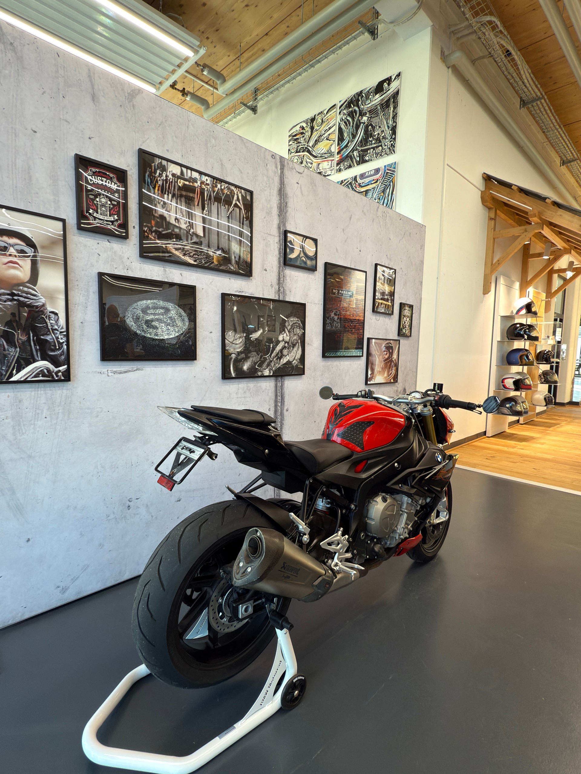 BMW S 1000 R ABS-image-1