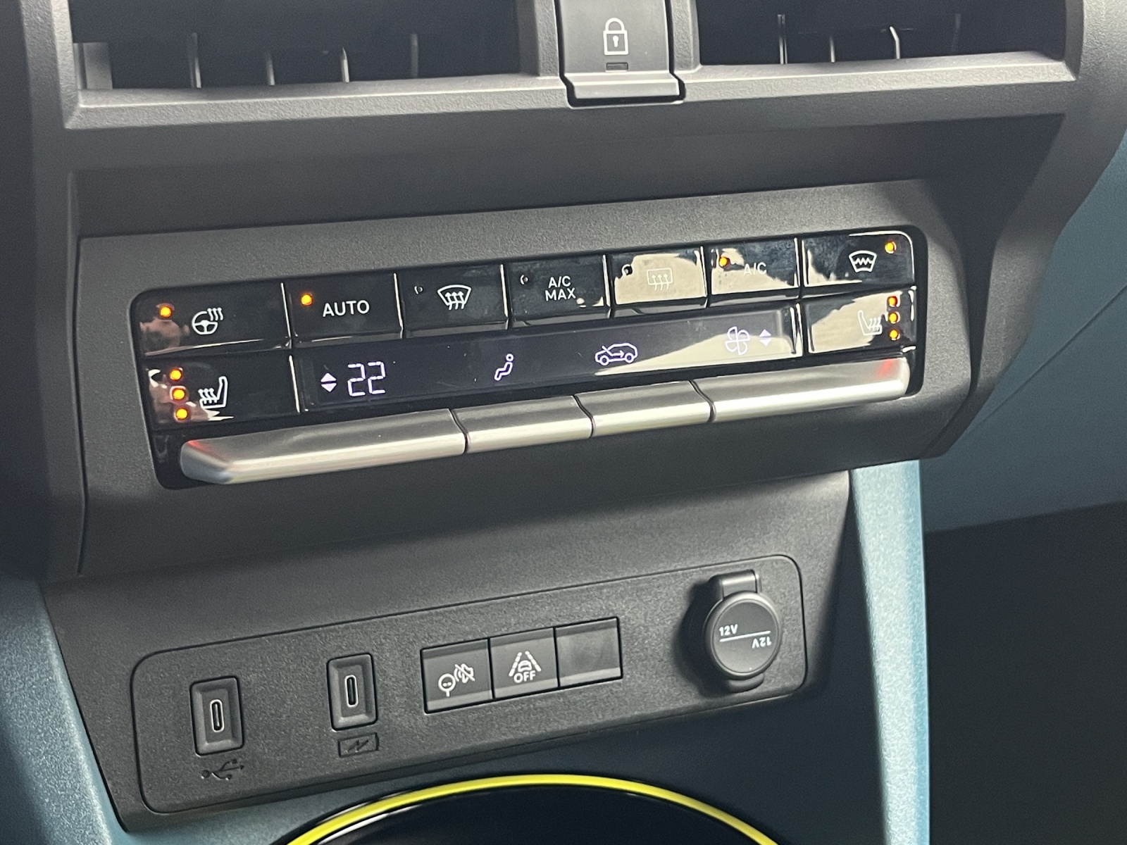 FIAT Grande Panda 1.2 Hybrid Icon-image-11