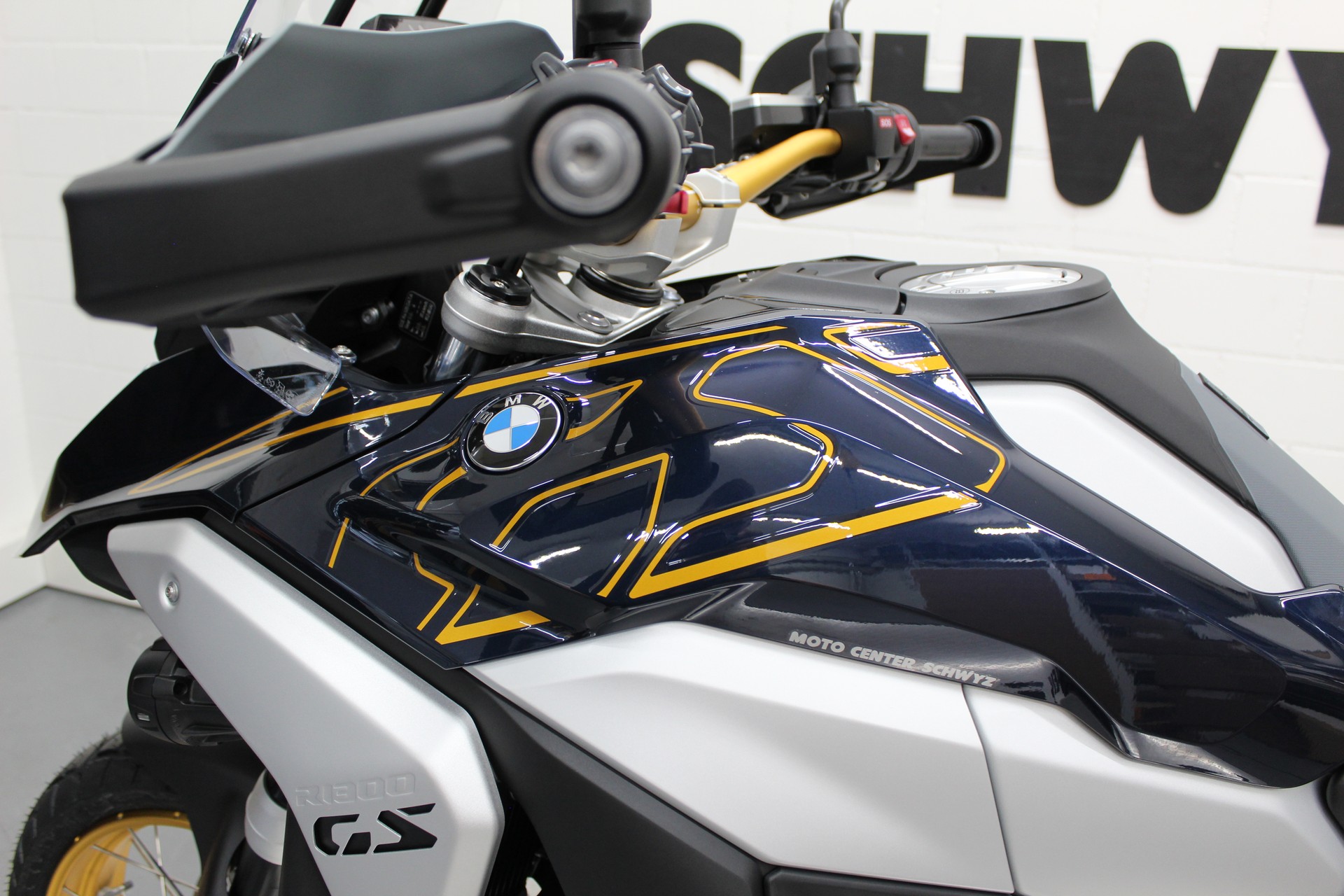 BMW R 1300 GS-image-6