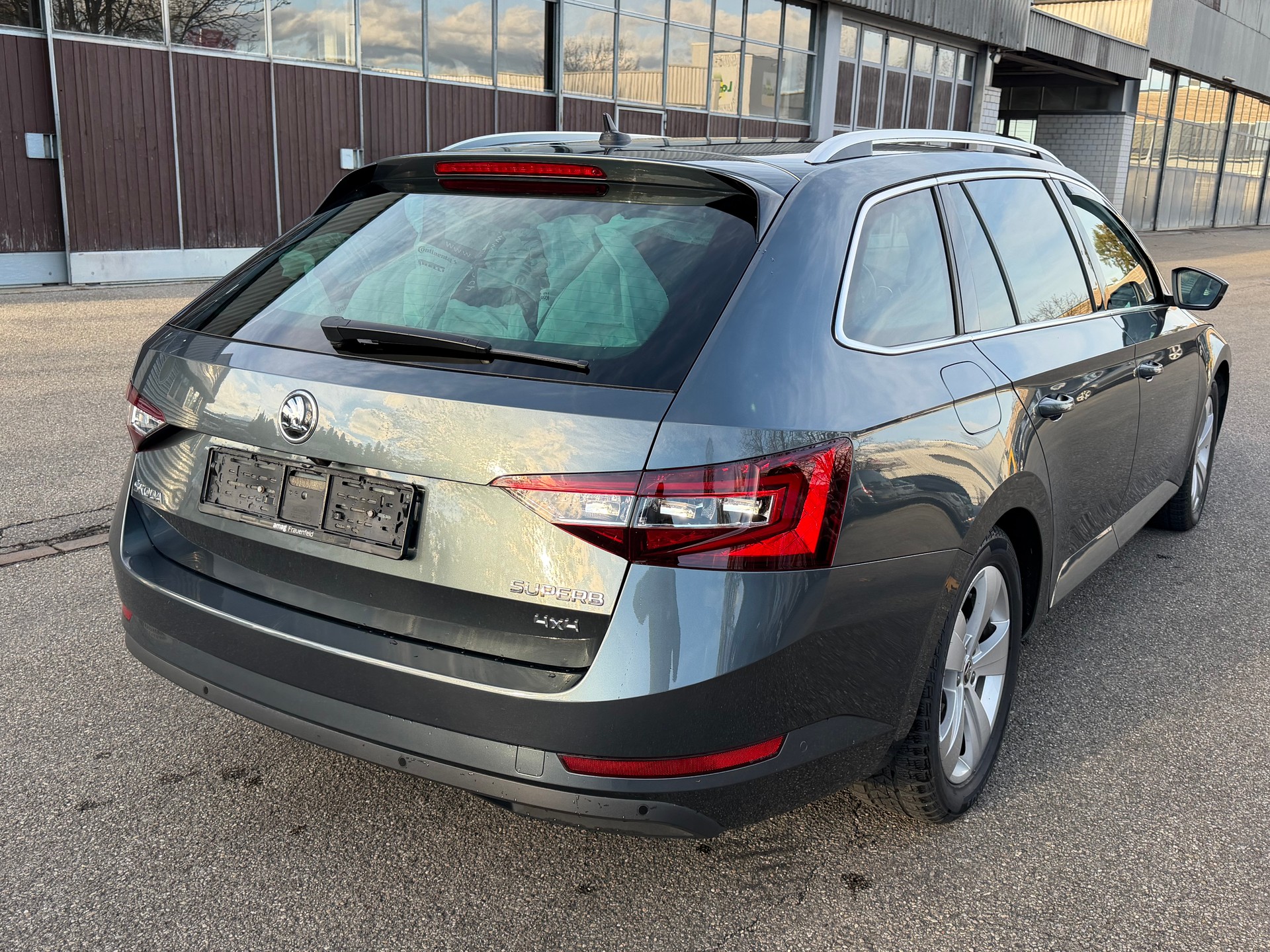 SKODA Superb Combi 2.0 TDi Style 4x4 DSG-image-3