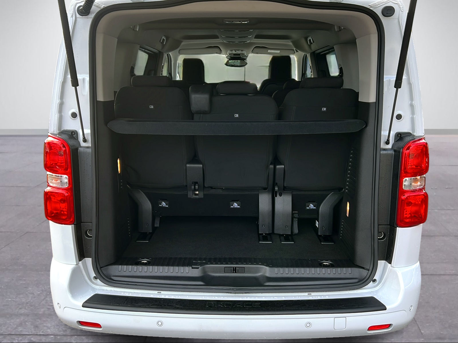 TOYOTA PROACE Verso L1 2.0 D Trend-image-5