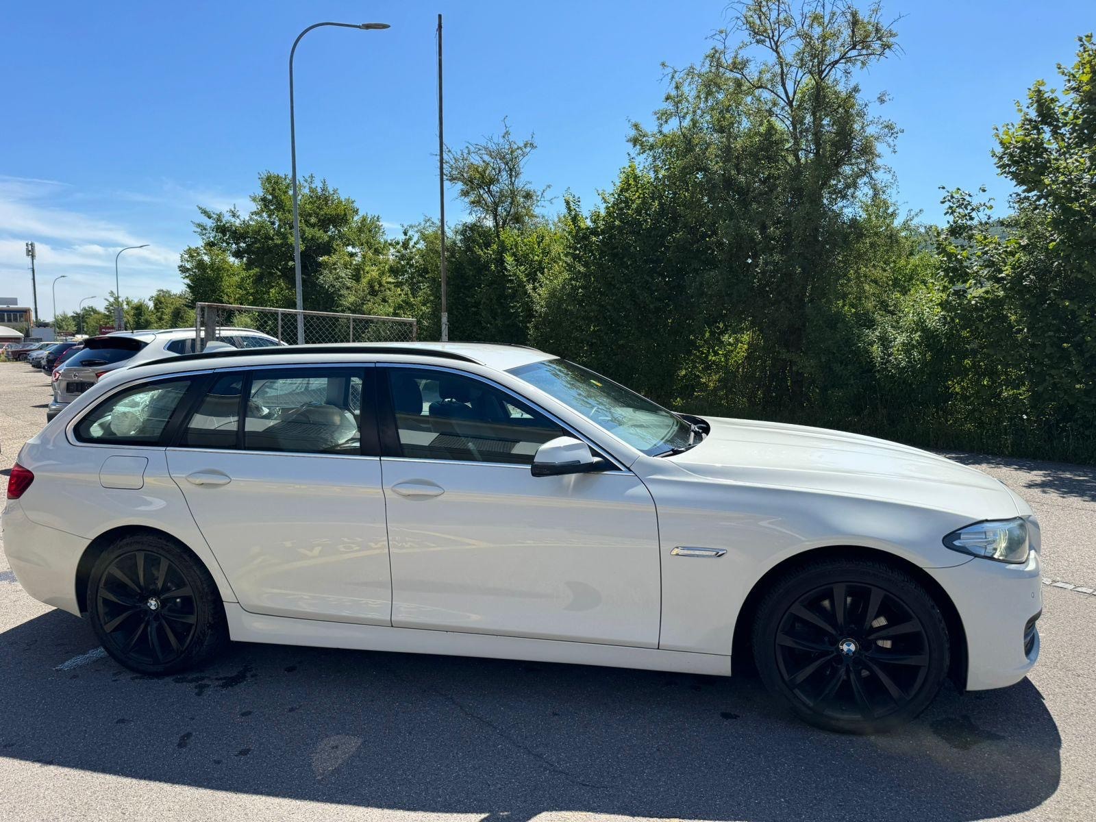 BMW 520d Touring xDrive Modern Line Steptronic-image-4