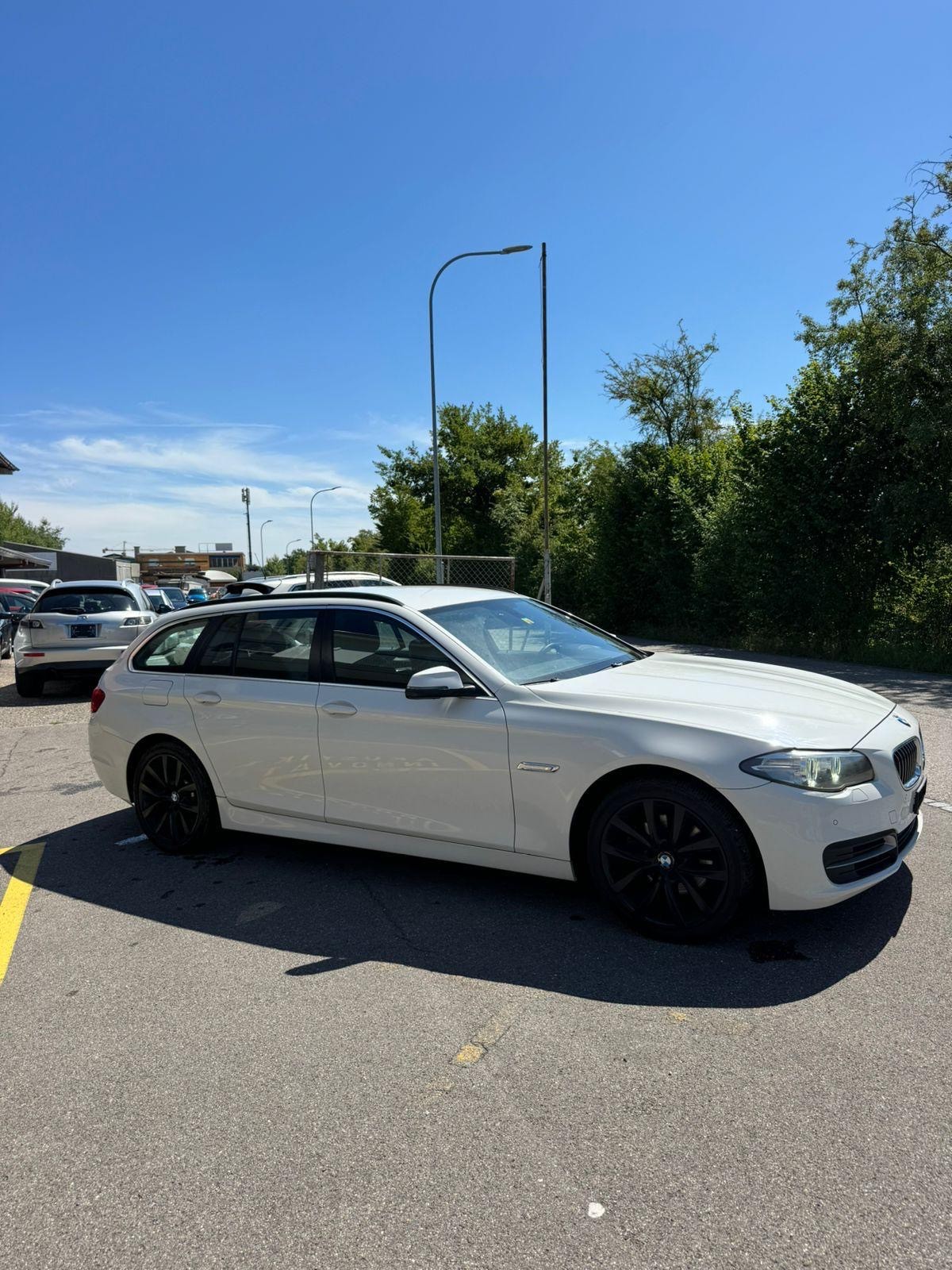 BMW 520d Touring xDrive Modern Line Steptronic