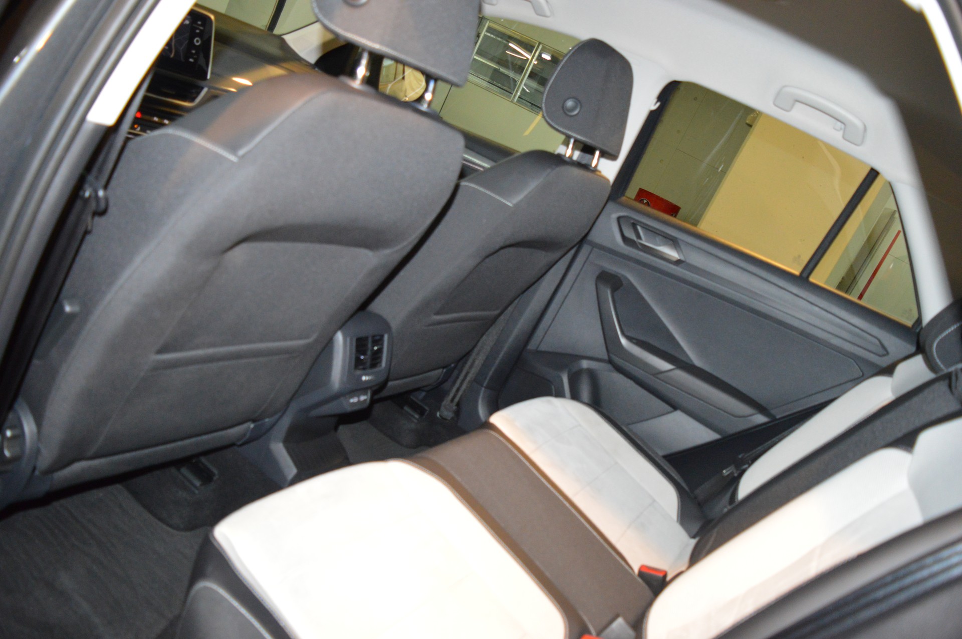 VW T-Roc 1.5 TSI EVO Style DSG-image-19
