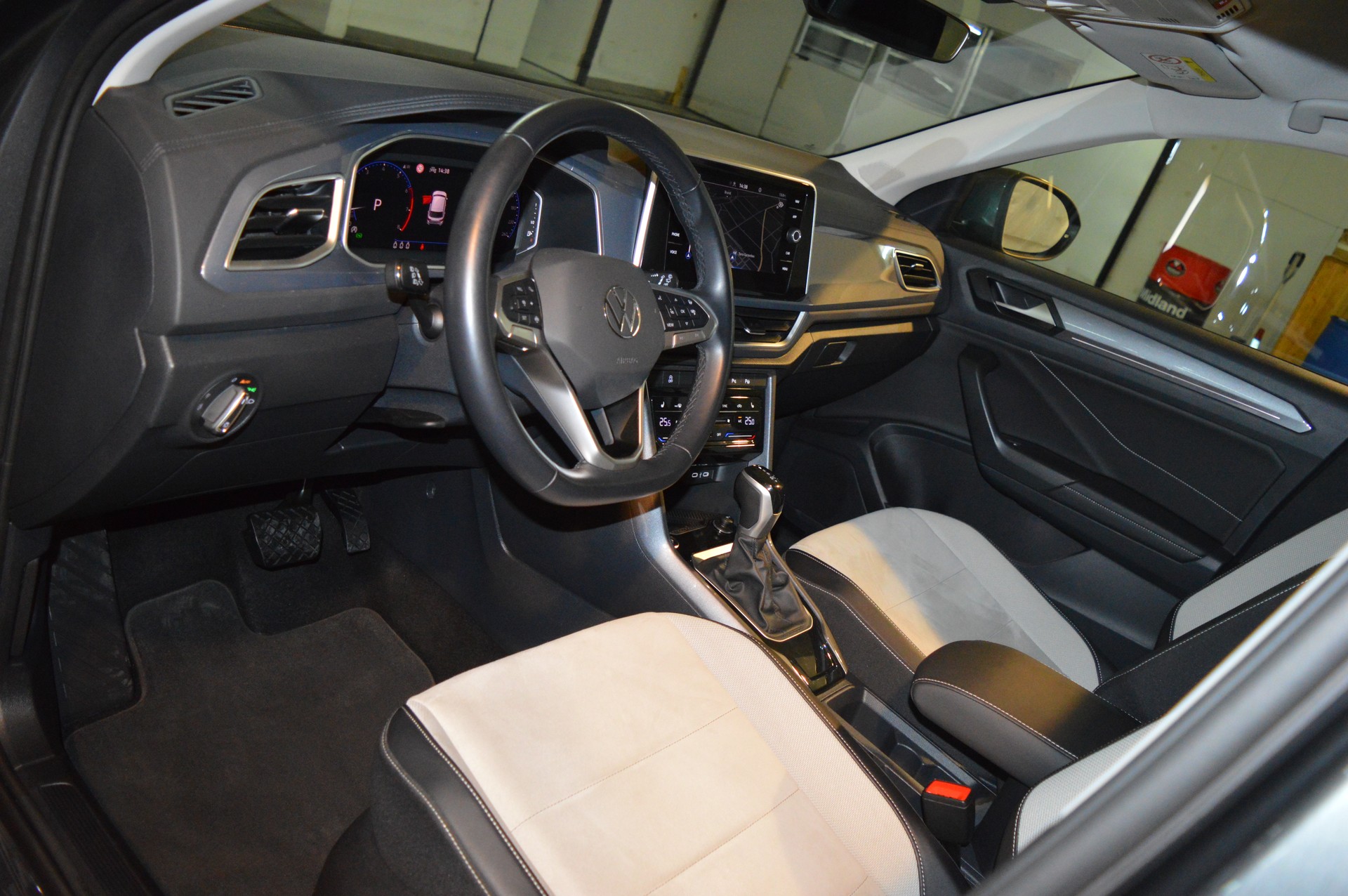 VW T-Roc 1.5 TSI EVO Style DSG-image-15