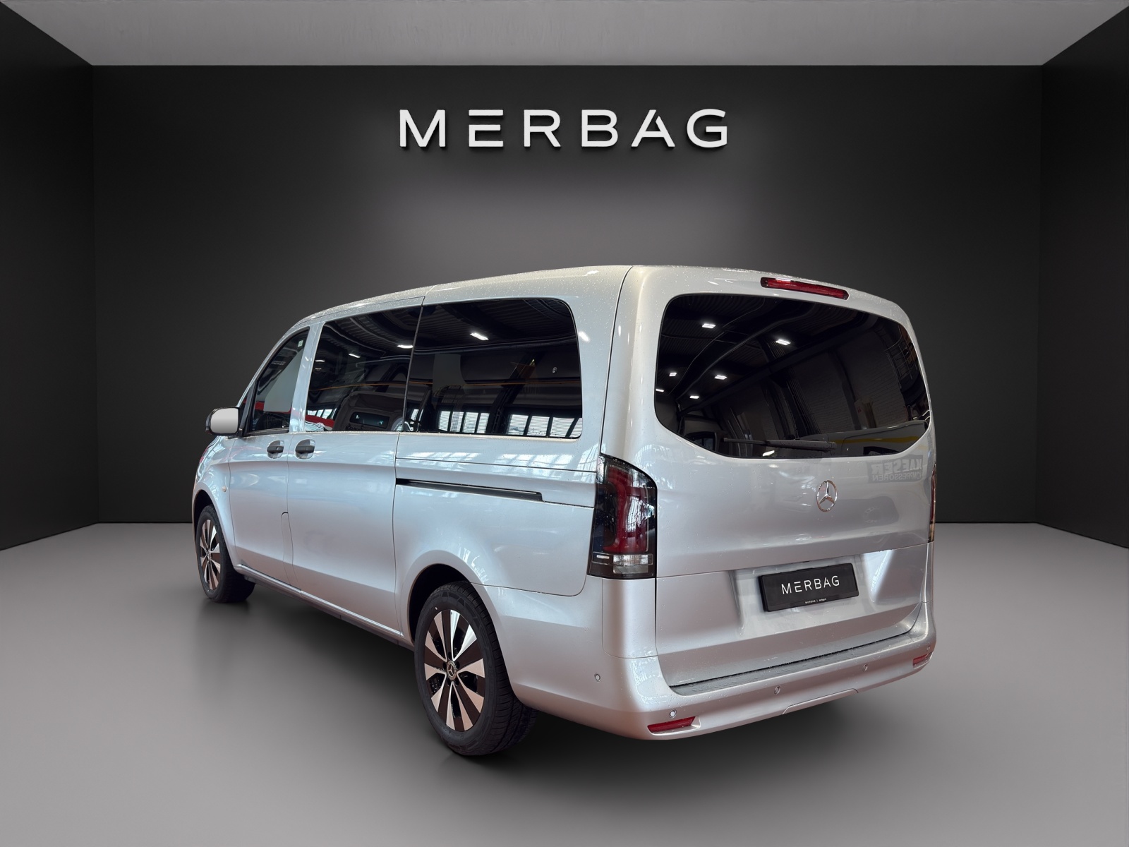 MERCEDES-BENZ Vito 116 CDI Lang Tourer 9G-Tronic 4M Select-image-4