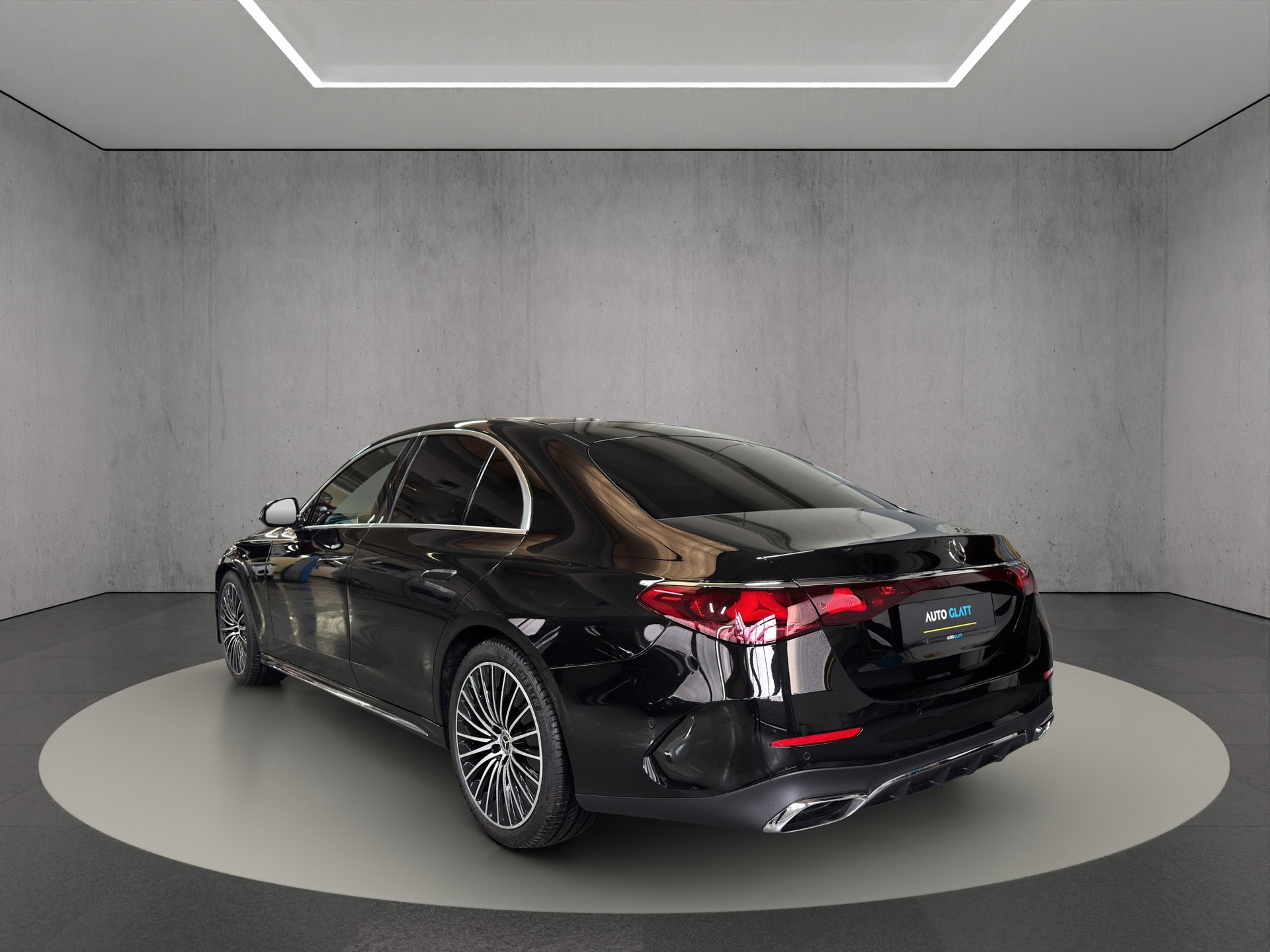 MERCEDES-BENZ E 200 9G-Tronic AMG Line "Burmester-Distronic"-image-4