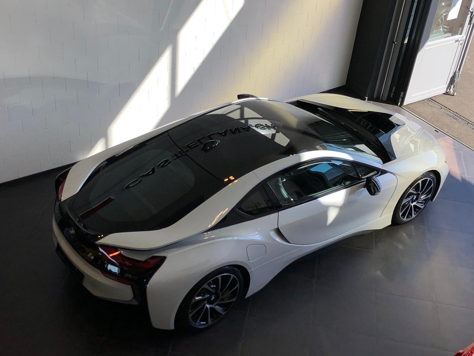 BMW i8 Coupé-image-14