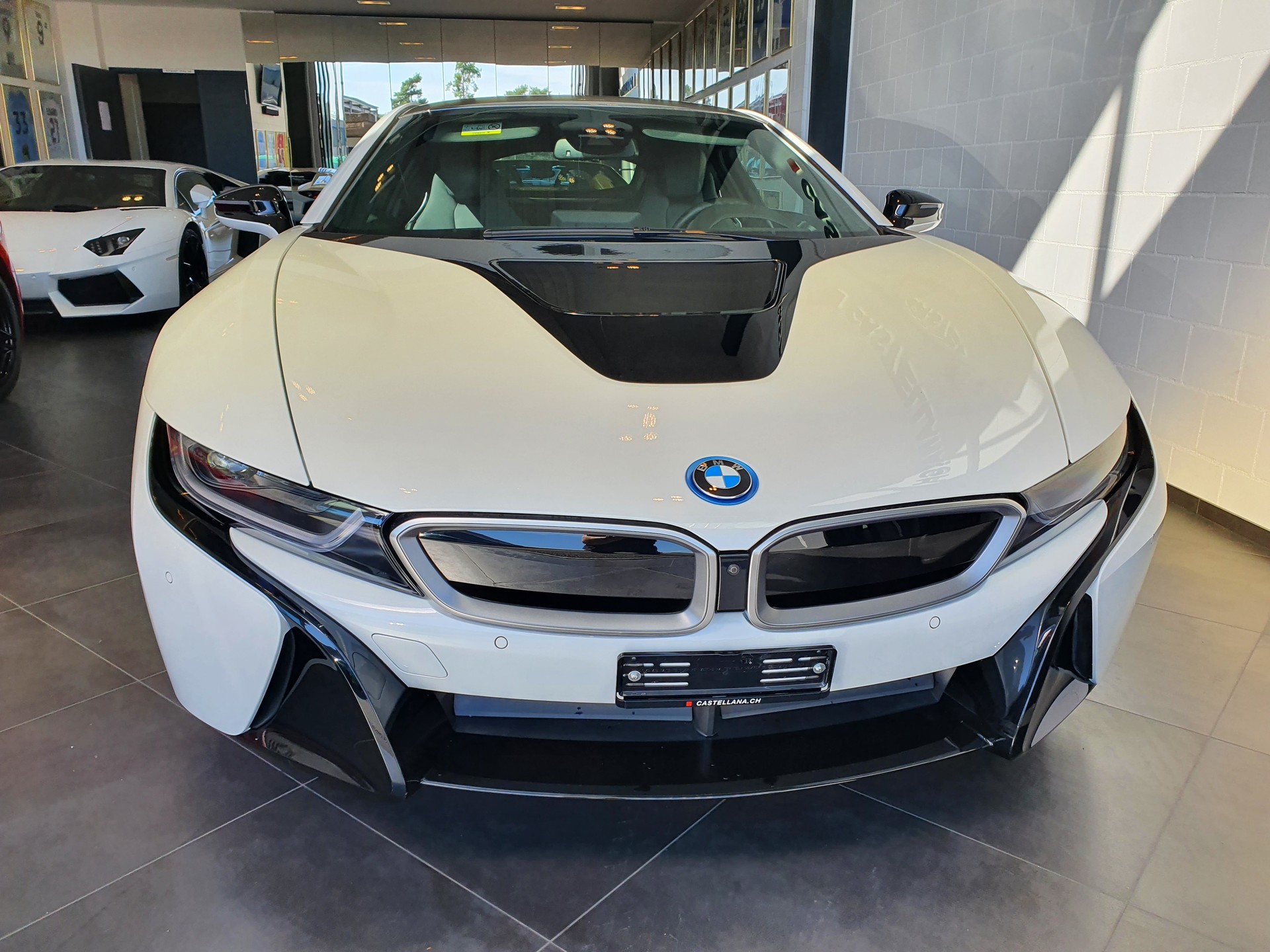BMW i8 Coupé-image-4