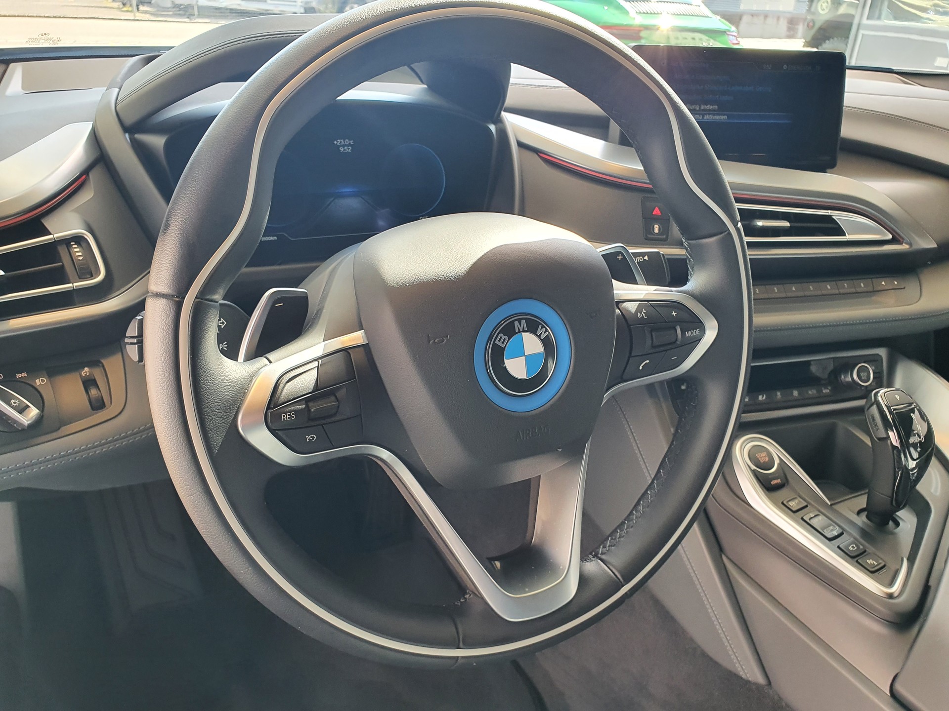 BMW i8 Coupé-image-21