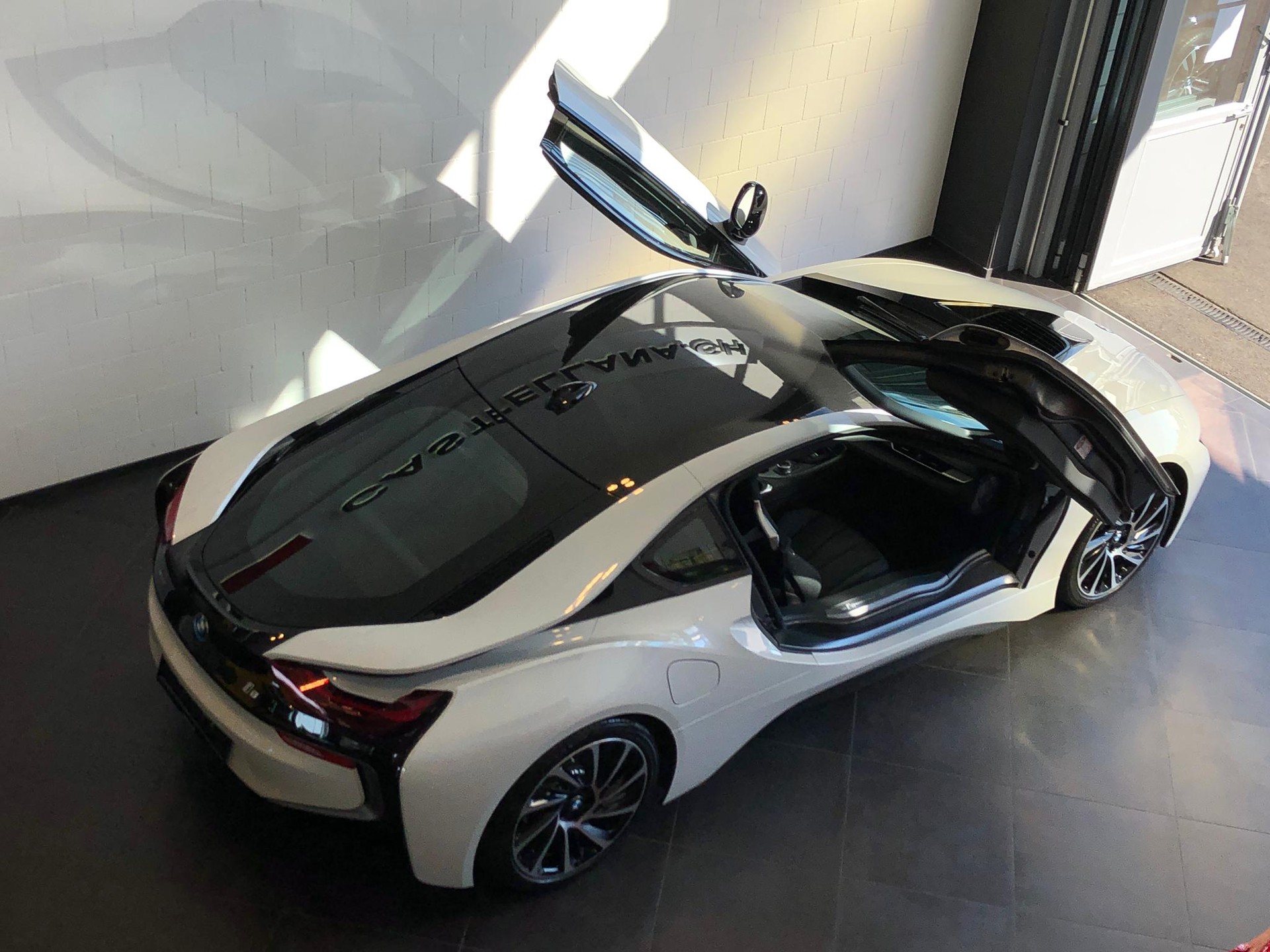 BMW i8 Coupé-image-16