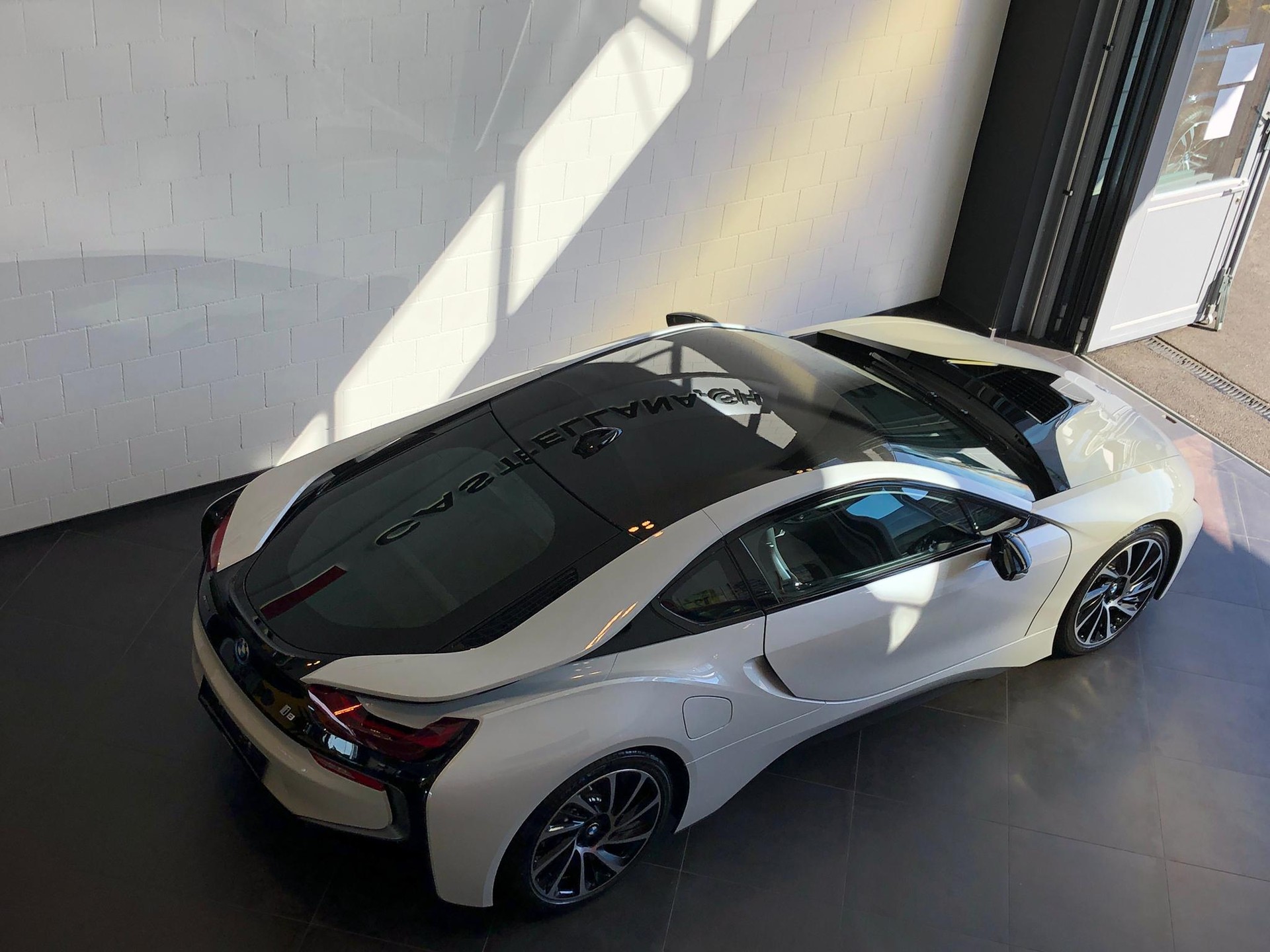 BMW i8 Coupé-image-13