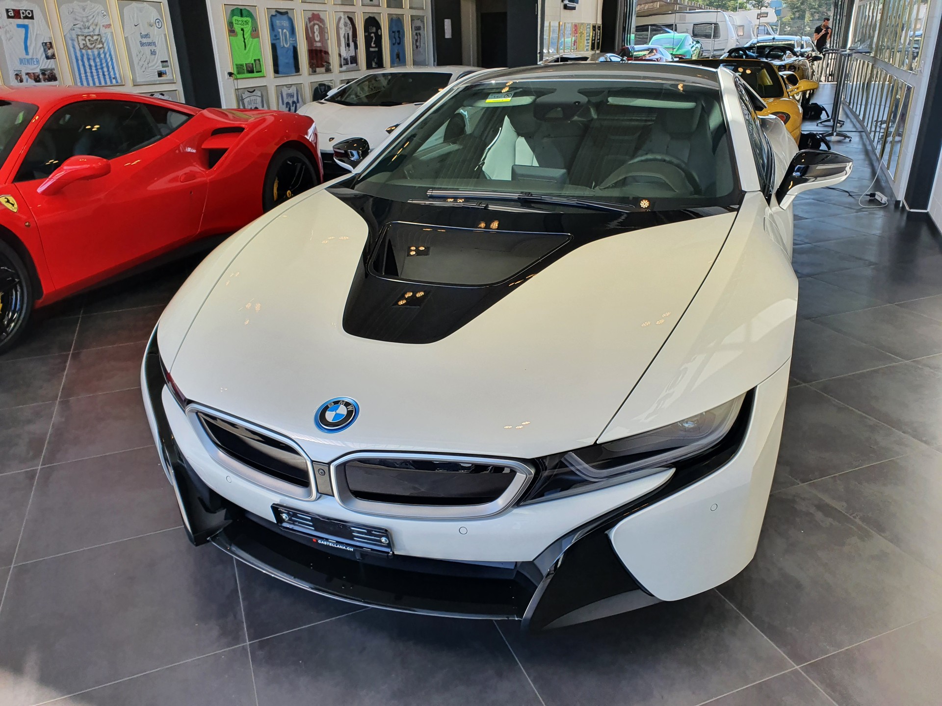 BMW i8 Coupé-image-5