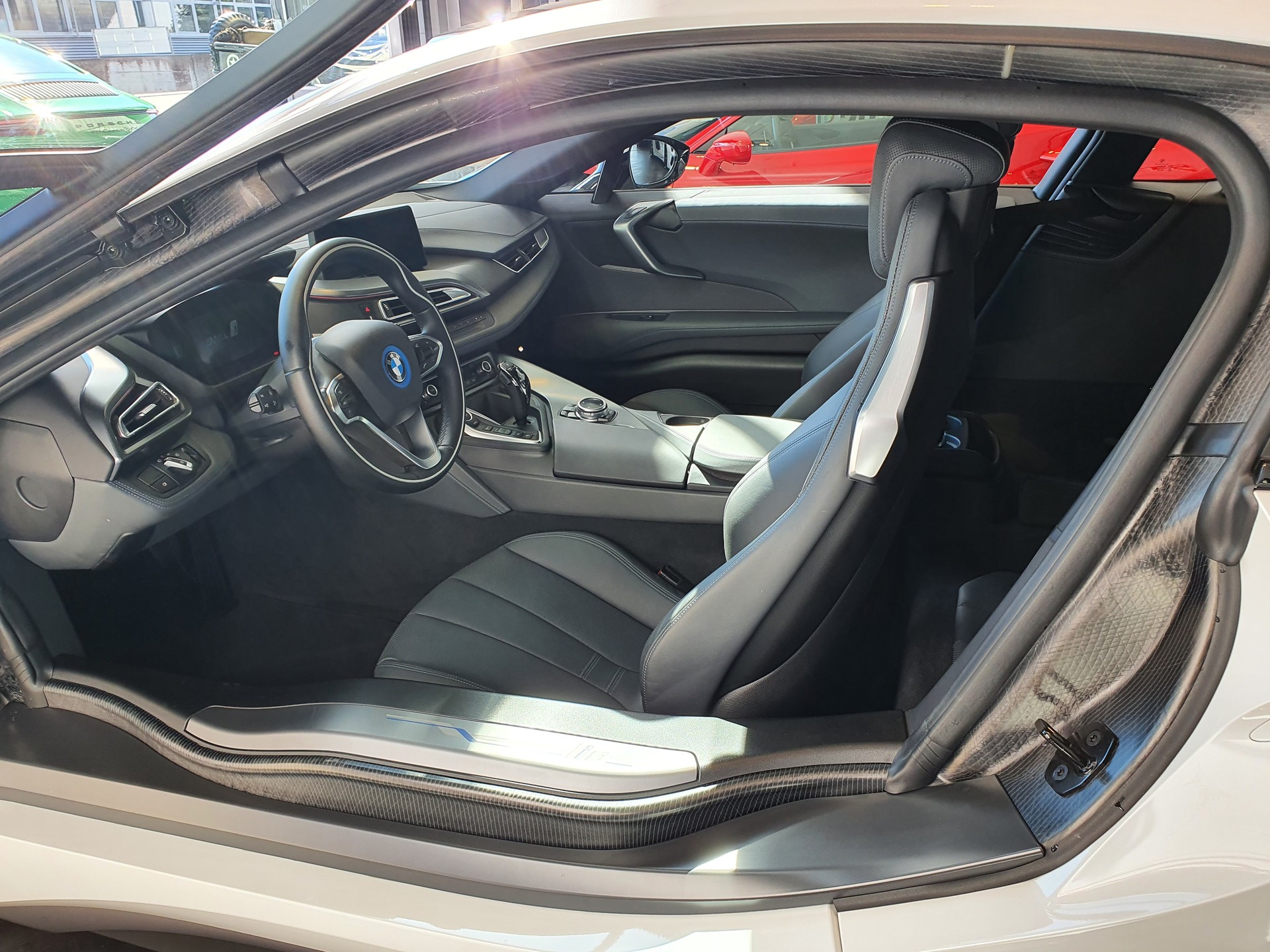 BMW i8 Coupé-image-19
