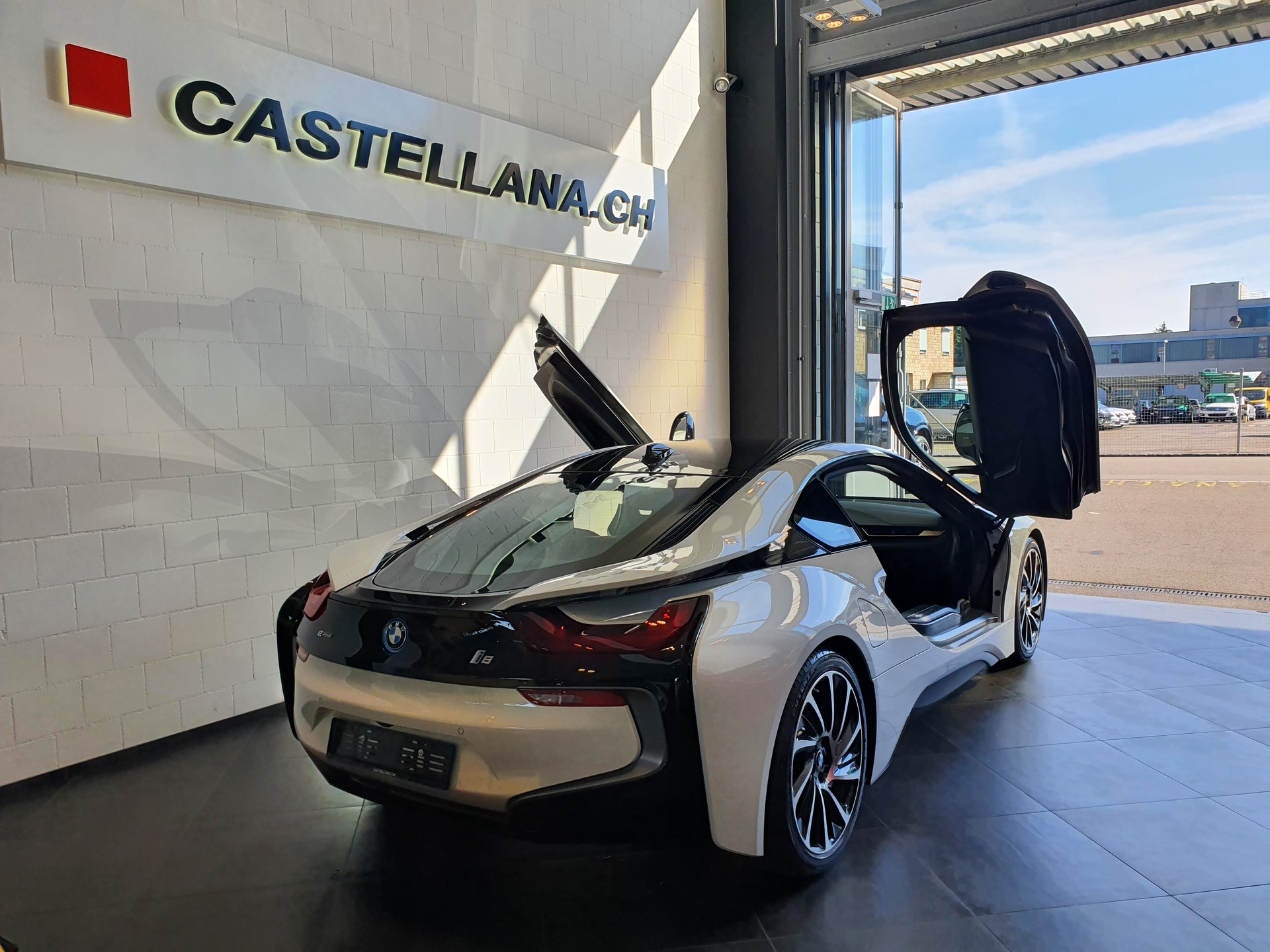 BMW i8 Coupé-image-7