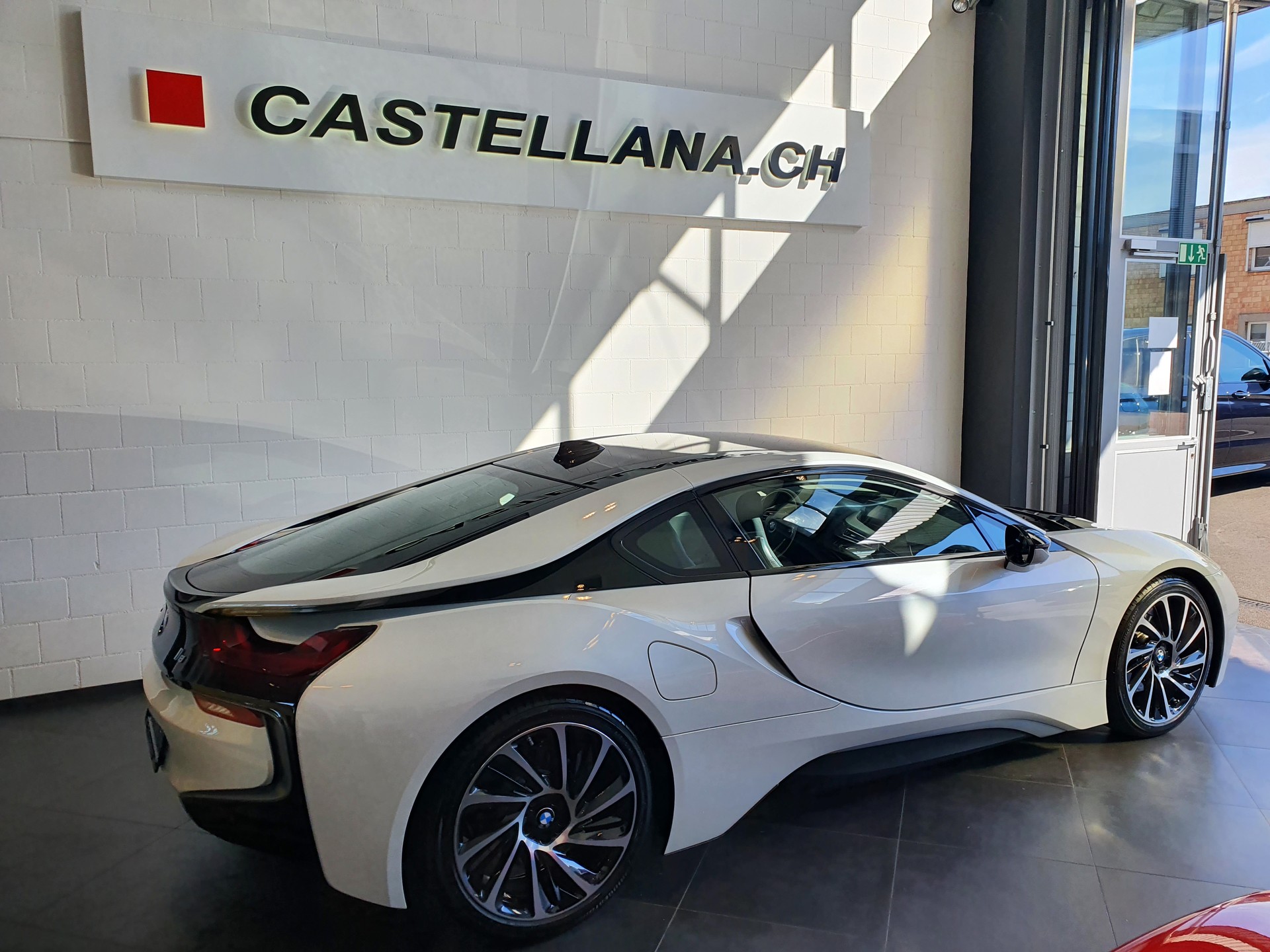 BMW i8 Coupé-image-8