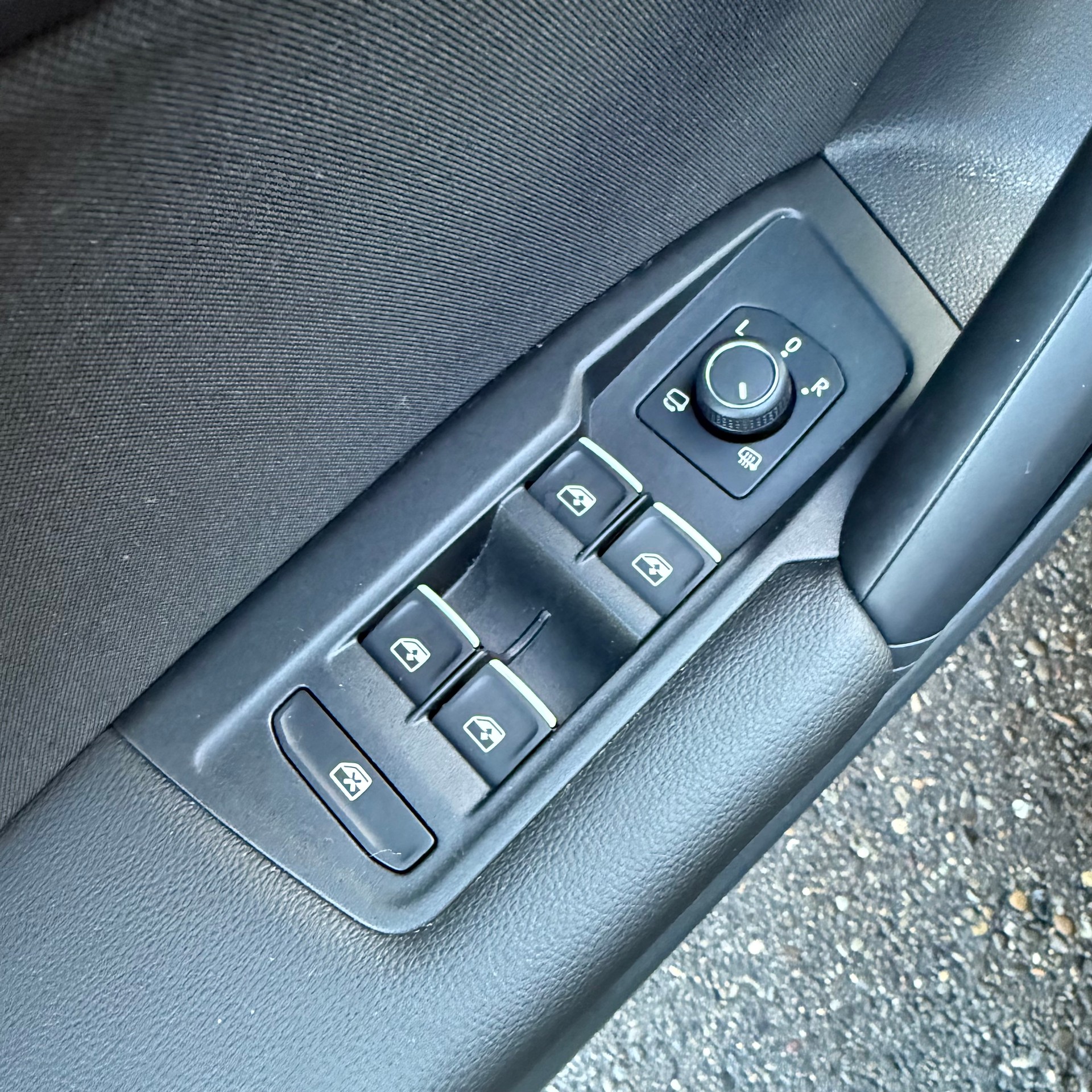 VW Tiguan 2.0 TDI SCR Highline 4Motion DSG *Anhängerkupplung*-image-22