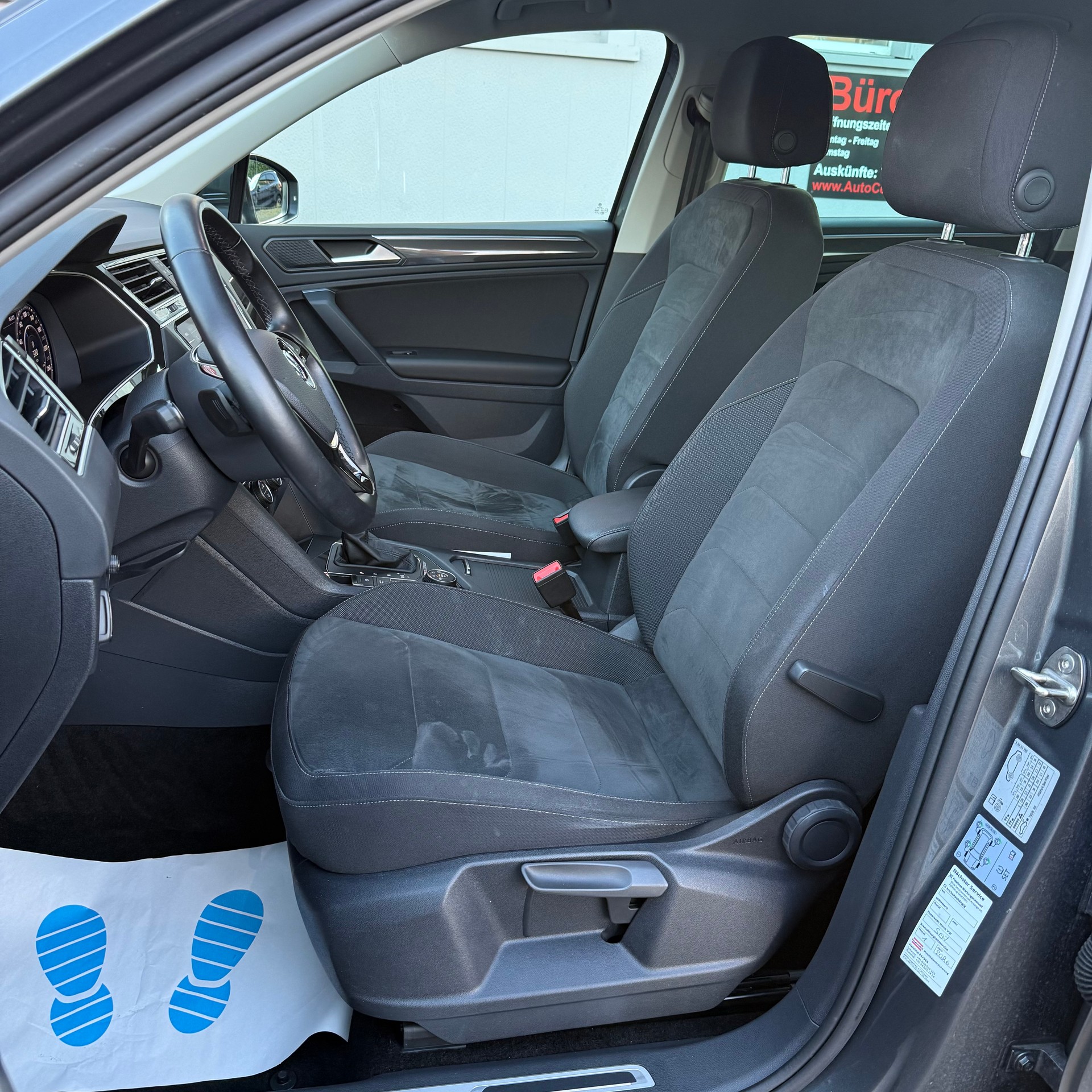 VW Tiguan 2.0 TDI SCR Highline 4Motion DSG *Anhängerkupplung*-image-9