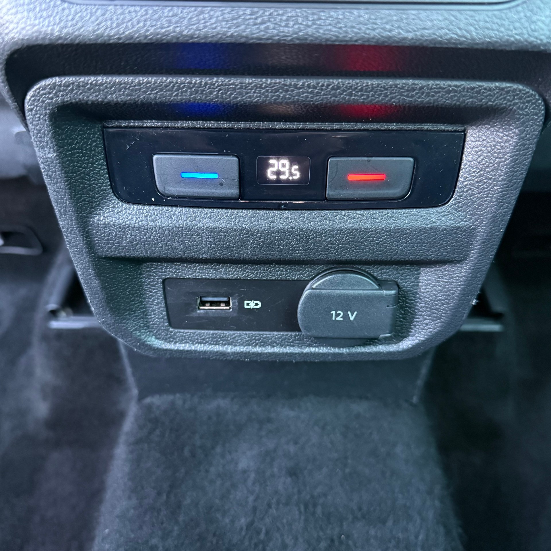 VW Tiguan 2.0 TDI SCR Highline 4Motion DSG *Anhängerkupplung*-image-11