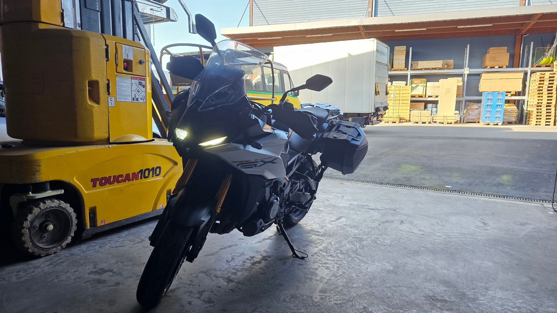 SUZUKI GSX-S 1000 GX Travel-image-2