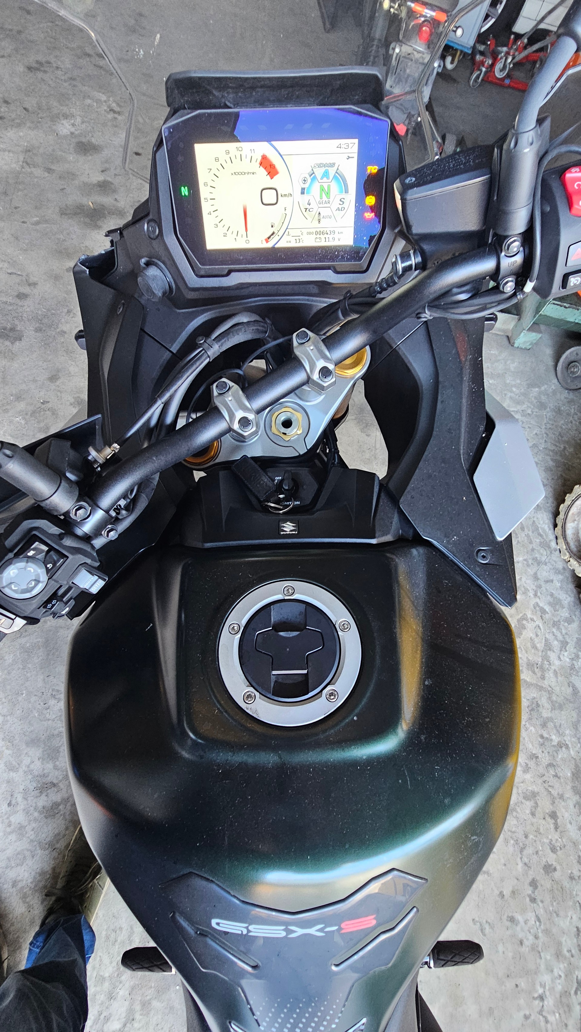 SUZUKI GSX-S 1000 GX Travel-image-6