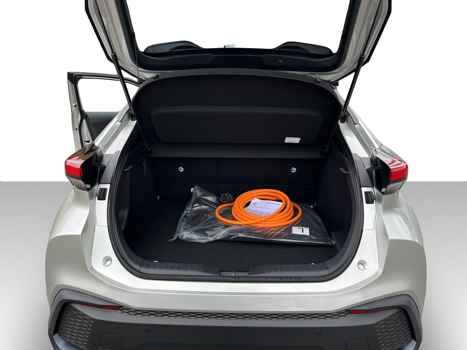 TOYOTA C-HR 2.0 PHEV Swiss Edition-image-10