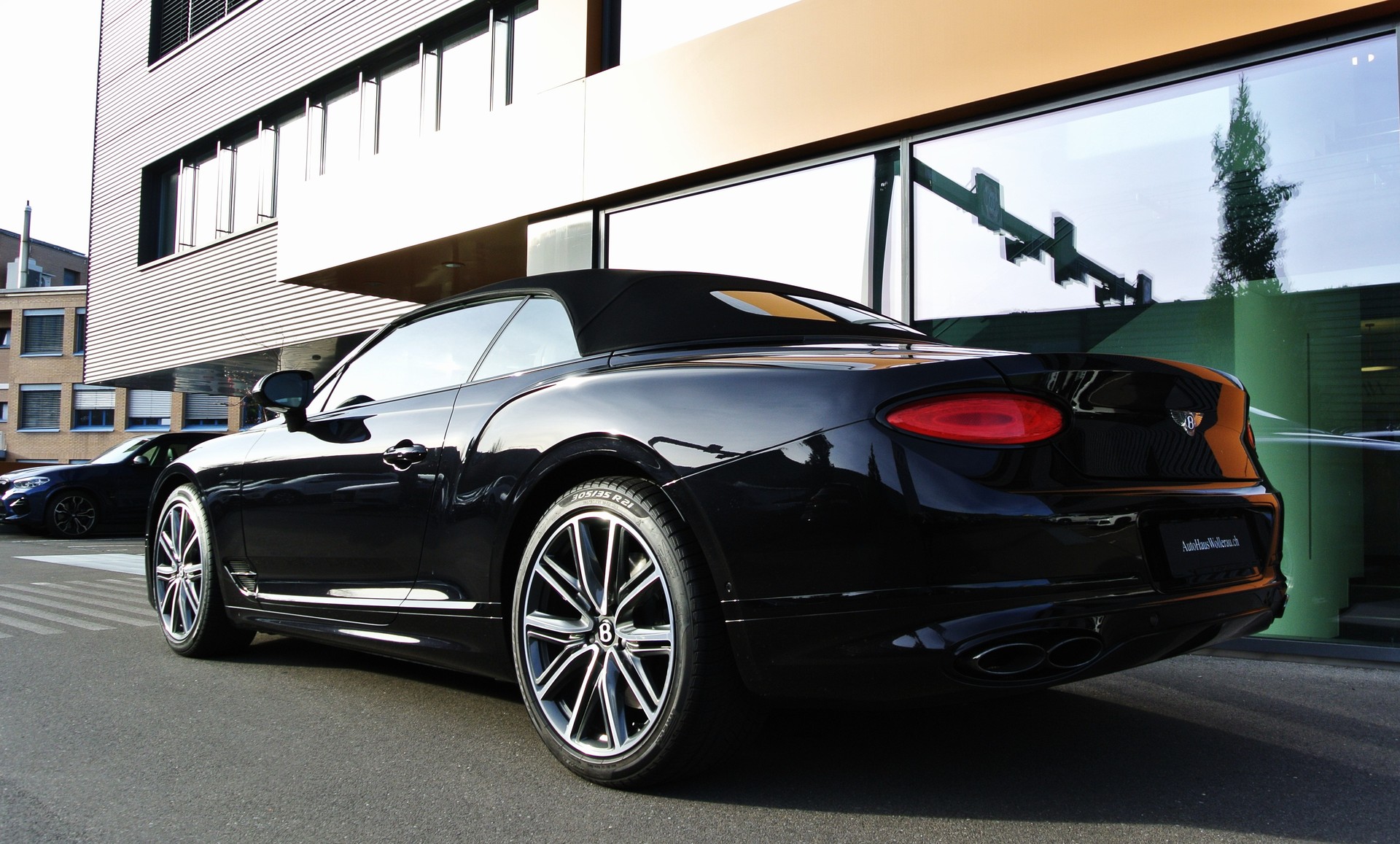 BENTLEY Continental GTC 4.0 V8 S-image-8