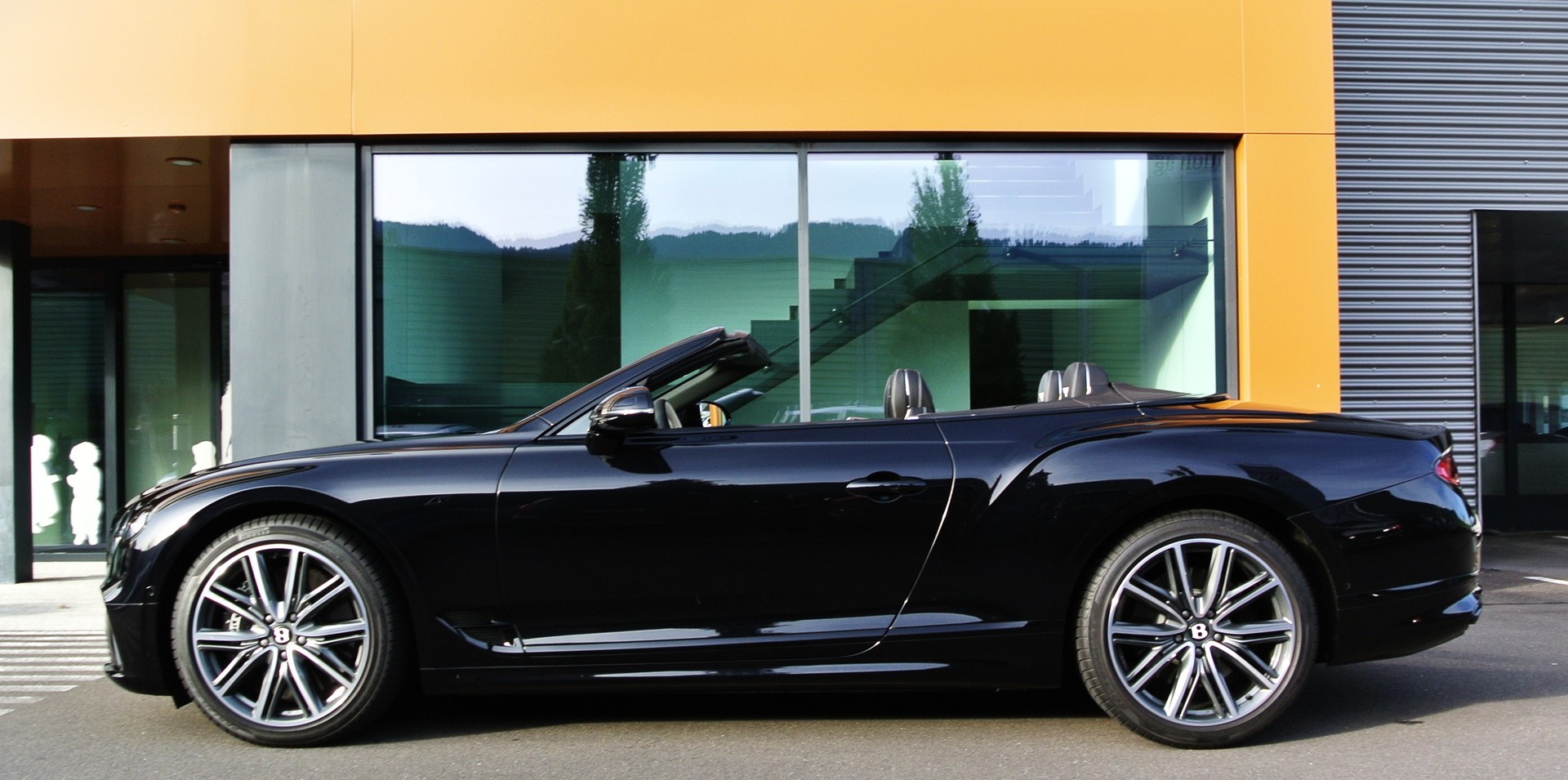 BENTLEY Continental GTC 4.0 V8 S-showroom-element-2