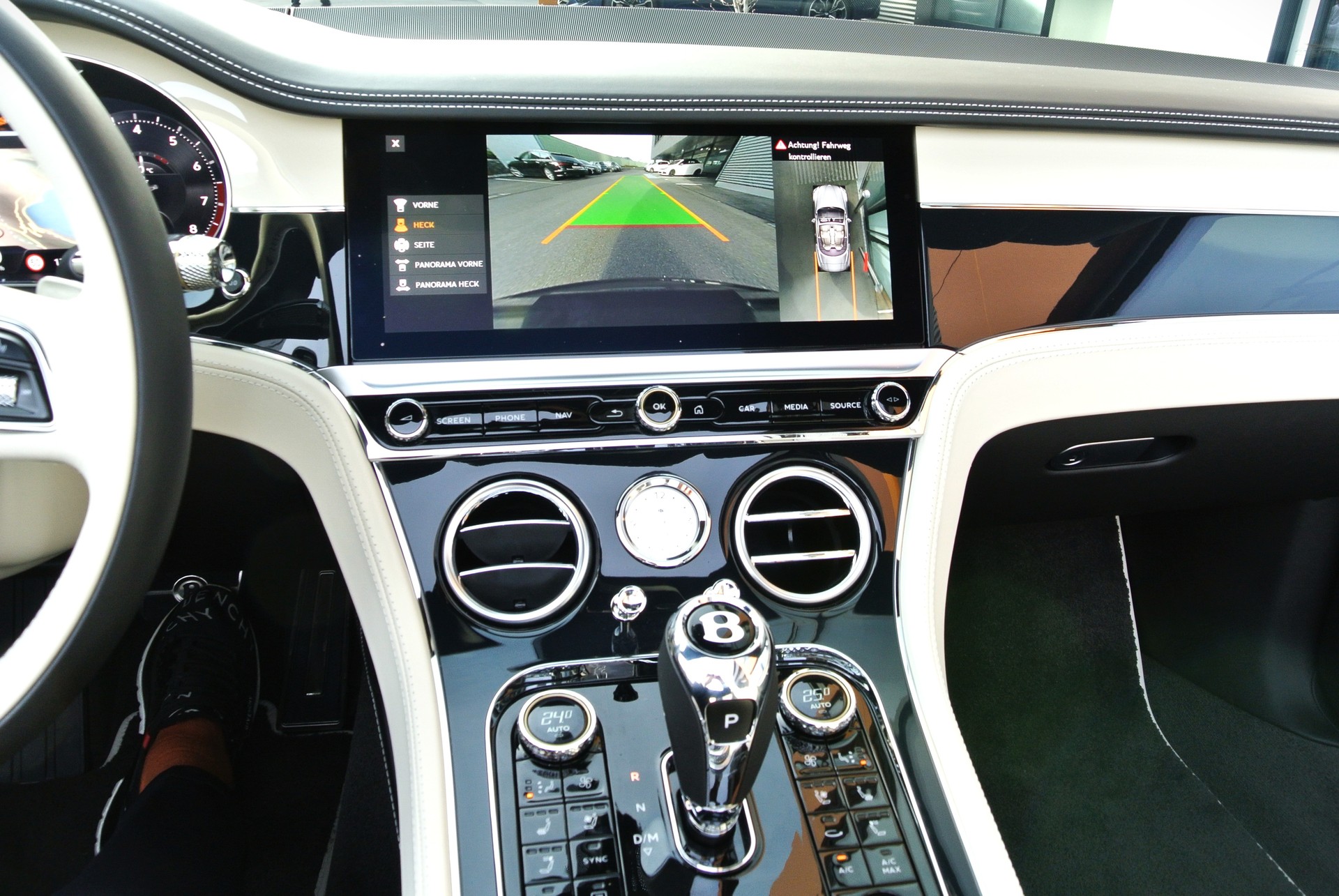 BENTLEY Continental GTC 4.0 V8 S-image-17