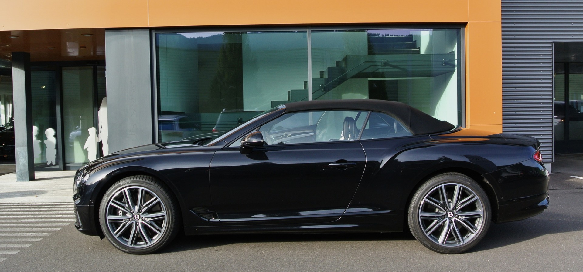 BENTLEY Continental GTC 4.0 V8 S-image-13
